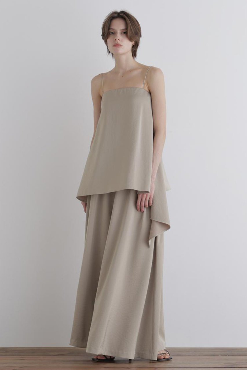 【ル フィル/LE PHIL】のライトサテンカップインキャミ 人気、トレンドファッション・服の通販 founy(ファニー) 　ファッション　Fashion　レディースファッション　Fashion for Women　トップス・カットソー　Cut & Sew Tops　キャミソール&ノースリーブ　Camisoles & Sleeveless Tops　シャツ・ブラウス・オフィスカジュアル　Elegant Blouses & Button-Ups　インナー　Innerwear　キャミソール　Camisole, Spaghetti Strap Top　サテン　Satin, Glossy Fabric　シンプル　Simple, Minimal　ジャケット　Jacket, Outerwear　スタイリッシュ　Stylish, Fashionable　スタンダード　Standard, Basic　ドレープ　Drape, Draping Fabric　ノースリーブ　Sleeveless, No-Sleeve　ヘムライン　Hemline, Bottom Cut　ラップ　Wrap, Wrap Design　エレガント 上品　Elegant　新作・新入荷　New Arrivals / New In　other-3|ID: prp329100004877388 ipo3291000000036382503