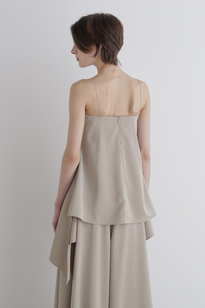 【ル フィル/LE PHIL】のライトサテンカップインキャミ 人気、トレンドファッション・服の通販 founy(ファニー) 　ファッション　Fashion　レディースファッション　Fashion for Women　トップス・カットソー　Cut & Sew Tops　キャミソール&ノースリーブ　Camisoles & Sleeveless Tops　シャツ・ブラウス・オフィスカジュアル　Elegant Blouses & Button-Ups　インナー　Innerwear　キャミソール　Camisole, Spaghetti Strap Top　サテン　Satin, Glossy Fabric　シンプル　Simple, Minimal　ジャケット　Jacket, Outerwear　スタイリッシュ　Stylish, Fashionable　スタンダード　Standard, Basic　ドレープ　Drape, Draping Fabric　ノースリーブ　Sleeveless, No-Sleeve　ヘムライン　Hemline, Bottom Cut　ラップ　Wrap, Wrap Design　エレガント 上品　Elegant　新作・新入荷　New Arrivals / New In　other-5|ID: prp329100004877388 ipo3291000000036382505