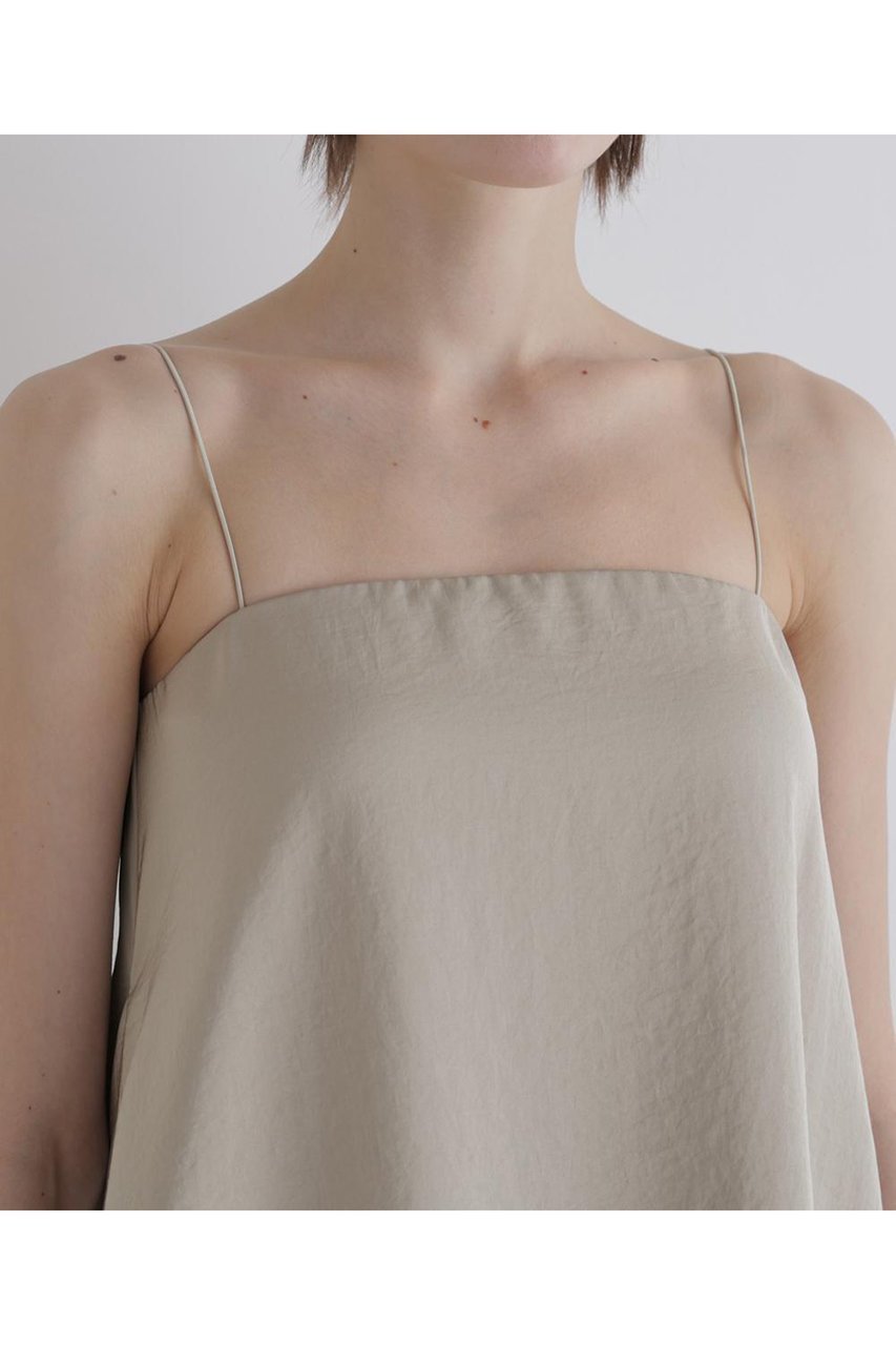 【ル フィル/LE PHIL】のライトサテンカップインキャミ 人気、トレンドファッション・服の通販 founy(ファニー) 　ファッション　Fashion　レディースファッション　Fashion for Women　トップス・カットソー　Cut & Sew Tops　キャミソール&ノースリーブ　Camisoles & Sleeveless Tops　シャツ・ブラウス・オフィスカジュアル　Elegant Blouses & Button-Ups　インナー　Innerwear　キャミソール　Camisole, Spaghetti Strap Top　サテン　Satin, Glossy Fabric　シンプル　Simple, Minimal　ジャケット　Jacket, Outerwear　スタイリッシュ　Stylish, Fashionable　スタンダード　Standard, Basic　ドレープ　Drape, Draping Fabric　ノースリーブ　Sleeveless, No-Sleeve　ヘムライン　Hemline, Bottom Cut　ラップ　Wrap, Wrap Design　エレガント 上品　Elegant　新作・新入荷　New Arrivals / New In　other-6|ID: prp329100004877388 ipo3291000000036382506
