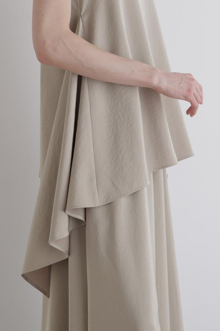 【ル フィル/LE PHIL】のライトサテンカップインキャミ 人気、トレンドファッション・服の通販 founy(ファニー) 　ファッション　Fashion　レディースファッション　Fashion for Women　トップス・カットソー　Cut & Sew Tops　キャミソール&ノースリーブ　Camisoles & Sleeveless Tops　シャツ・ブラウス・オフィスカジュアル　Elegant Blouses & Button-Ups　インナー　Innerwear　キャミソール　Camisole, Spaghetti Strap Top　サテン　Satin, Glossy Fabric　シンプル　Simple, Minimal　ジャケット　Jacket, Outerwear　スタイリッシュ　Stylish, Fashionable　スタンダード　Standard, Basic　ドレープ　Drape, Draping Fabric　ノースリーブ　Sleeveless, No-Sleeve　ヘムライン　Hemline, Bottom Cut　ラップ　Wrap, Wrap Design　エレガント 上品　Elegant　新作・新入荷　New Arrivals / New In　other-7|ID: prp329100004877388 ipo3291000000036382507