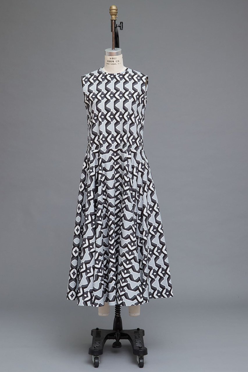 【マルティニーク/martinique】の【l heritage martinique】アールデコ・タイルサマードレス 人気、トレンドファッション・服の通販 founy(ファニー) 　ファッション　Fashion　レディースファッション　Fashion for Women　ワンピース　Dresses　フォーマル・パーティードレス・結婚式用ドレス　Elegant & Casual Dresses　チュニック　Tunic Tops & Dresses　おすすめ　Recommended / Our Picks　カーディガン　Cardigan, Knitwear　サマー　Summer, Summer Style　タイプライター　Typewriter Fabric, Crisp Cotton　チュニック　Tunic, Long Top　ドレス　Dress, One-Piece　バランス　Balance, Style Balance　フランス　France, French　モダン　Modern, Contemporary　モチーフ　Motif, Design Theme　ロング　Long, Long-Length　夏　Summer　新作・新入荷　New Arrivals / New In　other-7|ID: prp329100004877663 ipo3291000000036385699
