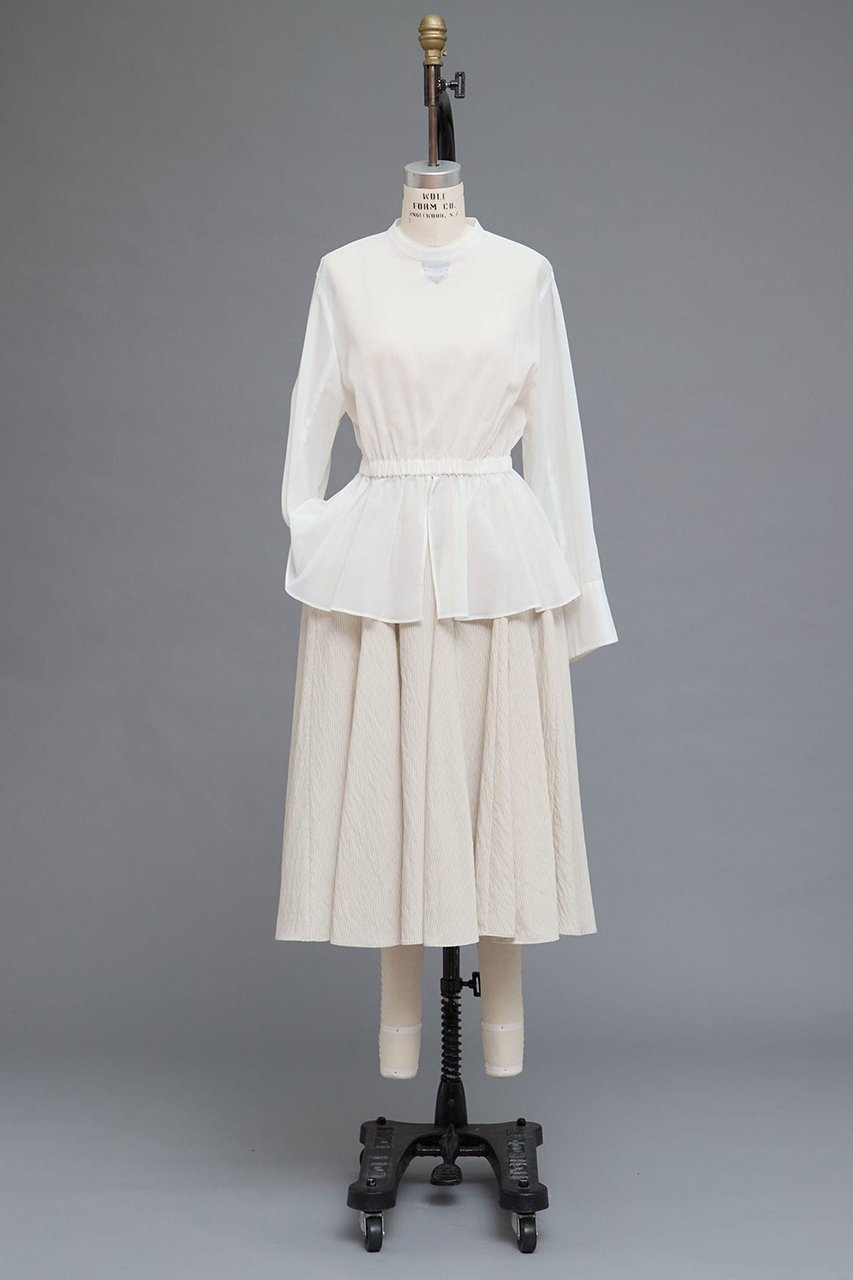 【マルティニーク/martinique】の【l heritage martinique】オーガンジーペプラムブラウス 人気、トレンドファッション・服の通販 founy(ファニー) ファッション Fashion レディースファッション Fashion for Women トップス・カットソー Cut & Sew Tops シャツ・ブラウス・オフィスカジュアル Elegant Blouses & Button-Ups エレガント 上品 Elegant オーガンジー Organza Fabric スリーブ Sleeve, Long Sleeve / Short Sleeve なめらか Smooth, Silky Texture ペプラム Peplum, Flared Hem ボトム Bottoms, Lower Wear リラックス Relax, Relaxed Fit ロング Long, Long-Length ワイド Wide, Wide Fit おすすめ Recommended / Our Picks 新作・新入荷 New Arrivals / New In other-2|ID: prp329100004877684 ipo3291000000036385990