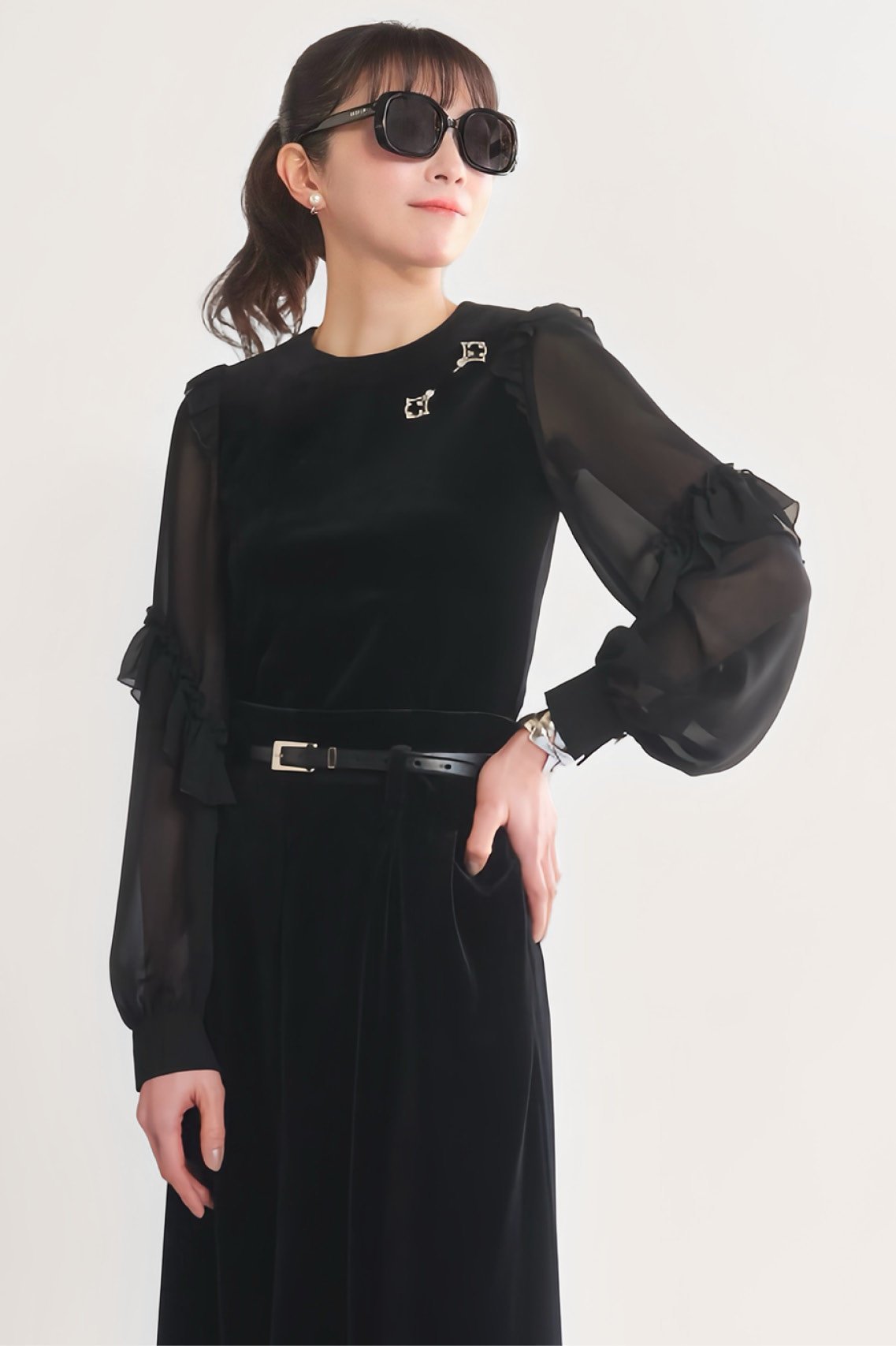 【デイジーリン/DAISY LIN】のTop “High-end Lady” 人気、トレンドファッション・服の通販 founy(ファニー) 　ファッション　Fashion　レディースファッション　Fashion for Women　トップス・カットソー　Cut & Sew Tops　シャツ・ブラウス・オフィスカジュアル　Elegant Blouses & Button-Ups　エレガント 上品　Elegant　シフォン　Chiffon, Lightweight Fabric　シンプル　Simple, Minimal　スマート　Smart, Elegant　スリット　Slit, Slit Detail　スリーブ　Sleeve, Long Sleeve / Short Sleeve　フェミニン　Feminine, Girly　フリル　Frill, Ruffle　ベロア　Velour, Soft Velvet　ロング　Long, Long-Length　人気　Popular, Best Seller　other-7|ID: prp329100004877893 ipo3291000000036388128