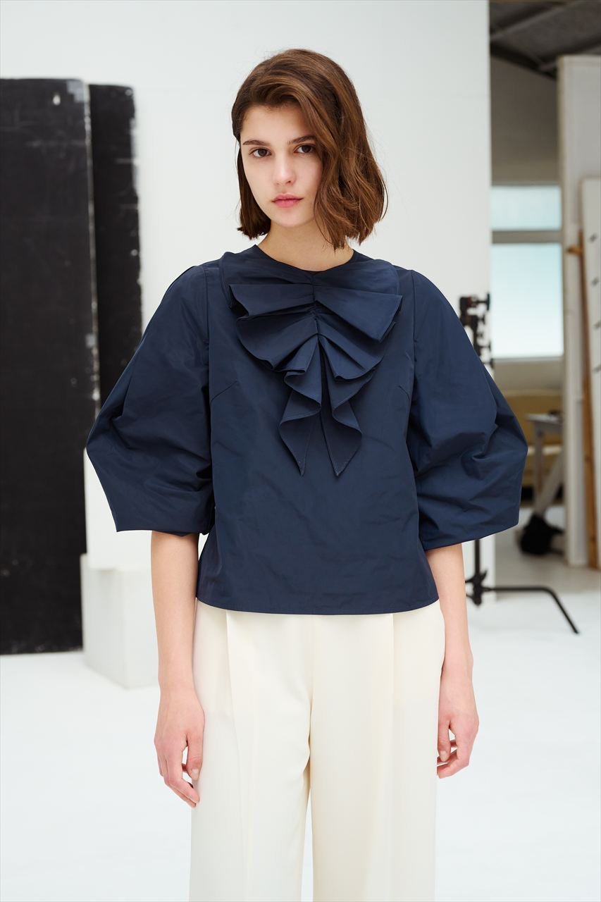 【アミカ/AMICA】のリボンブラウス 人気、トレンドファッション・服の通販 founy(ファニー) 　ファッション　Fashion　レディースファッション　Fashion for Women　トップス・カットソー　Cut & Sew Tops　シャツ・ブラウス・オフィスカジュアル　Elegant Blouses & Button-Ups　カフス　Cuff Design　クロップド　Cropped, Short Length　コンパクト　Compact, Small Size　スリーブ　Sleeve, Long Sleeve / Short Sleeve　タフタ　Taffeta, Structured Fabric　パーティ　Party, Party Style　マニッシュ　Mannish, Boyish　リボン　Ribbon, Bow　ロング　Long, Long-Length　エレガント 上品　Elegant　other-6|ID: prp329100004878050 ipo3291000000036389657