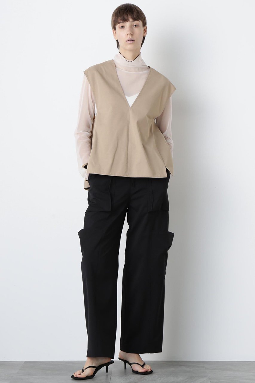 【ヒューエルミュージアム/hueLe Museum】の【STUMBLY】Back Peplum Gilet Blouse 人気、トレンドファッション・服の通販 founy(ファニー) 　ファッション　Fashion　レディースファッション　Fashion for Women　アウター　Coat / Outerwear Collection　トップス・カットソー　Cut & Sew Tops　キャミソール&ノースリーブ　Camisoles & Sleeveless Tops　シャツ・ブラウス・オフィスカジュアル　Elegant Blouses & Button-Ups　ベスト&ジレ / 重ね着スタイル　Vests & Gilets　ノースリーブ　Sleeveless, No-Sleeve　フロント　Front, Front Design　ペプラム　Peplum, Flared Hem　切替　Switching, Contrast Panel　定番　Standard, Basic Item　other-3|ID: prp329100004878265 ipo3291000000036391822