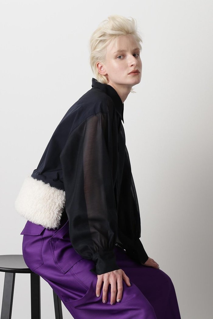【ヒューエルミュージアム/hueLe Museum】の【STUMBLY】Fur Trim Combination Blouse インテリア・キッズ・メンズ・レディースファッション・服の通販 founy(ファニー) https://founy.com/ ファッション Fashion レディースファッション Fashion for Women トップス・カットソー Cut & Sew Tops シャツ・ブラウス・オフィスカジュアル Elegant Blouses & Button-Ups 2024年 2024 2024-2025秋冬・A/W Autumn/Winter 2024–25 AW24–25 クロップド Cropped, Short Length シアー Sheer, See-Through シンプル Simple, Minimal スリーブ Sleeve, Long Sleeve / Short Sleeve タイプライター Typewriter Fabric, Crisp Cotton フェイクファー Faux Fur, Imitation Fur ポケット Pocket, Pocket Detail ロング Long, Long-Length 人気 Popular, Best Seller |ID: prp329100004878276 ipo3291000000036392019