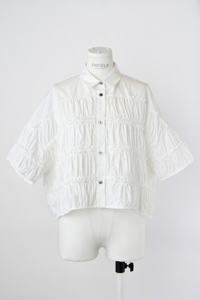 【エンフォルド/ENFOLD】のTIERED GATHER SHIRT/シャツ インテリア・キッズ・メンズ・レディースファッション・服の通販 founy(ファニー) https://founy.com/ ファッション Fashion レディースファッション Fashion for Women トップス・カットソー Cut & Sew Tops シャツ・ブラウス・オフィスカジュアル Elegant Blouses & Button-Ups ギャザー Gathered, Ruffled ショート Short, Short Length スリーブ Sleeve, Long Sleeve / Short Sleeve フェミニン Feminine, Girly ボーダー Border, Stripe ワイド Wide, Wide Fit |ID: prp329100004878467 ipo3291000000036394416