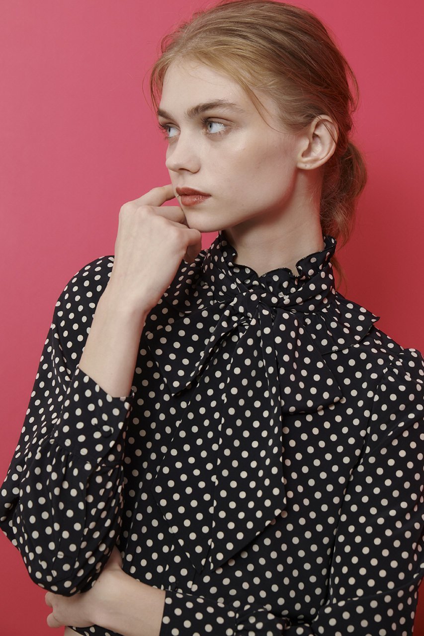 【アルアバイル/allureville】の【Loulou Willoughby】デシンドットフリルボウタイBL A 人気、トレンドファッション・服の通販 founy(ファニー) 　ファッション　Fashion　レディースファッション　Fashion for Women　トップス・カットソー　Cut & Sew Tops　シャツ・ブラウス・オフィスカジュアル　Elegant Blouses & Button-Ups　スタンド　Stand Collar, Upright Stand　スリーブ　Sleeve, Long Sleeve / Short Sleeve　ドット　Polka Dot, Dot Pattern　フリル　Frill, Ruffle　プリント　Print, Printed Pattern　ロング　Long, Long-Length　人気　Popular, Best Seller　other-7|ID: prp329100004878662 ipo3291000000036399304