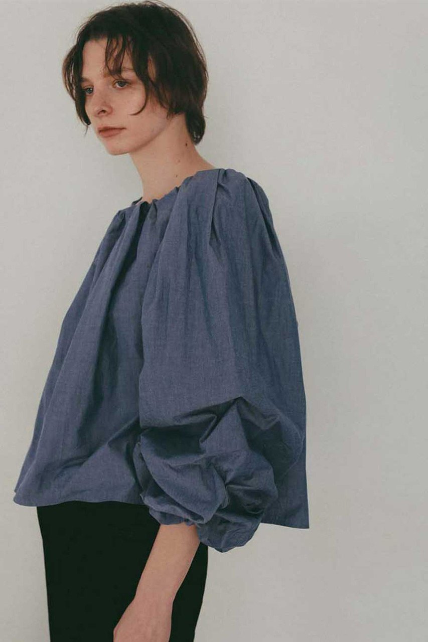 【ハー/HER.】のボリュームスリーブオフショルブラウス インテリア・キッズ・メンズ・レディースファッション・服の通販 founy(ファニー) 　ファッション　Fashion　レディースファッション　Fashion for Women　トップス・カットソー　Cut & Sew Tops　シャツ・ブラウス・オフィスカジュアル　Elegant Blouses & Button-Ups　ボリューム袖・フリルスリーブブラウス　Voluminous & Ruffle Sleeves / Puffy Sleeve Tops　ショルダー　Shoulder, Shoulder Strap　スリーブ　Sleeve, Long Sleeve / Short Sleeve　ダンガリー　Dungaree, Chambray　ベーシック　Basic, Essential　ランダム　Random, Irregular　ロング　Long, Long-Length　新作・新入荷　New Arrivals / New In　春　Spring　インディゴ|ID: prp329100004878691 ipo3291000000036400520