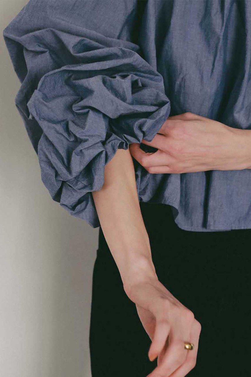 【ハー/HER.】のボリュームスリーブオフショルブラウス 人気、トレンドファッション・服の通販 founy(ファニー) 　ファッション　Fashion　レディースファッション　Fashion for Women　トップス・カットソー　Cut & Sew Tops　シャツ・ブラウス・オフィスカジュアル　Elegant Blouses & Button-Ups　ボリューム袖・フリルスリーブブラウス　Voluminous & Ruffle Sleeves / Puffy Sleeve Tops　ショルダー　Shoulder, Shoulder Strap　スリーブ　Sleeve, Long Sleeve / Short Sleeve　ダンガリー　Dungaree, Chambray　ベーシック　Basic, Essential　ランダム　Random, Irregular　ロング　Long, Long-Length　新作・新入荷　New Arrivals / New In　春　Spring　other-5|ID: prp329100004878691 ipo3291000000036400524