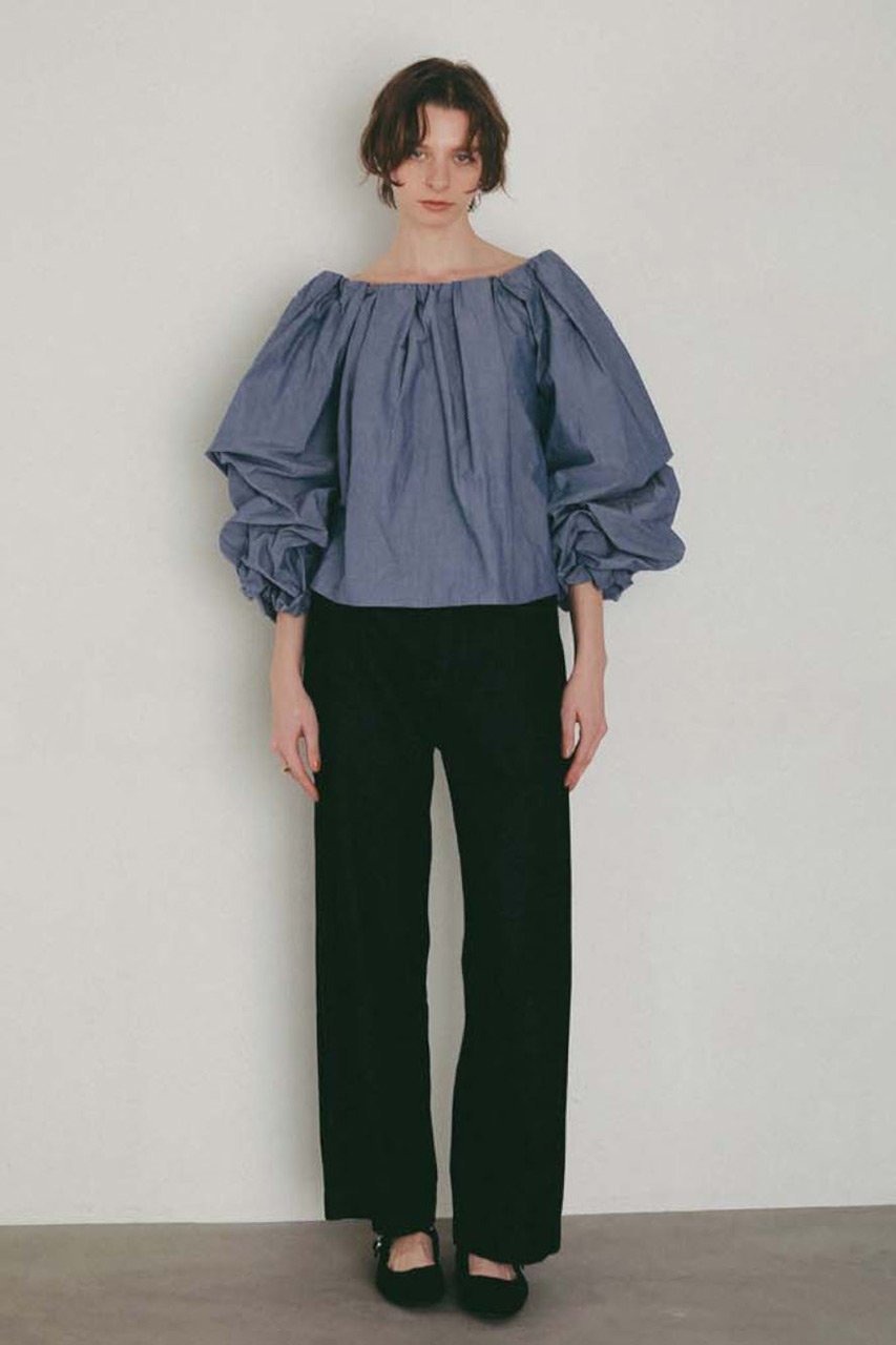 【ハー/HER.】のボリュームスリーブオフショルブラウス 人気、トレンドファッション・服の通販 founy(ファニー) 　ファッション　Fashion　レディースファッション　Fashion for Women　トップス・カットソー　Cut & Sew Tops　シャツ・ブラウス・オフィスカジュアル　Elegant Blouses & Button-Ups　ボリューム袖・フリルスリーブブラウス　Voluminous & Ruffle Sleeves / Puffy Sleeve Tops　ショルダー　Shoulder, Shoulder Strap　スリーブ　Sleeve, Long Sleeve / Short Sleeve　ダンガリー　Dungaree, Chambray　ベーシック　Basic, Essential　ランダム　Random, Irregular　ロング　Long, Long-Length　新作・新入荷　New Arrivals / New In　春　Spring　other-7|ID: prp329100004878691 ipo3291000000036400526