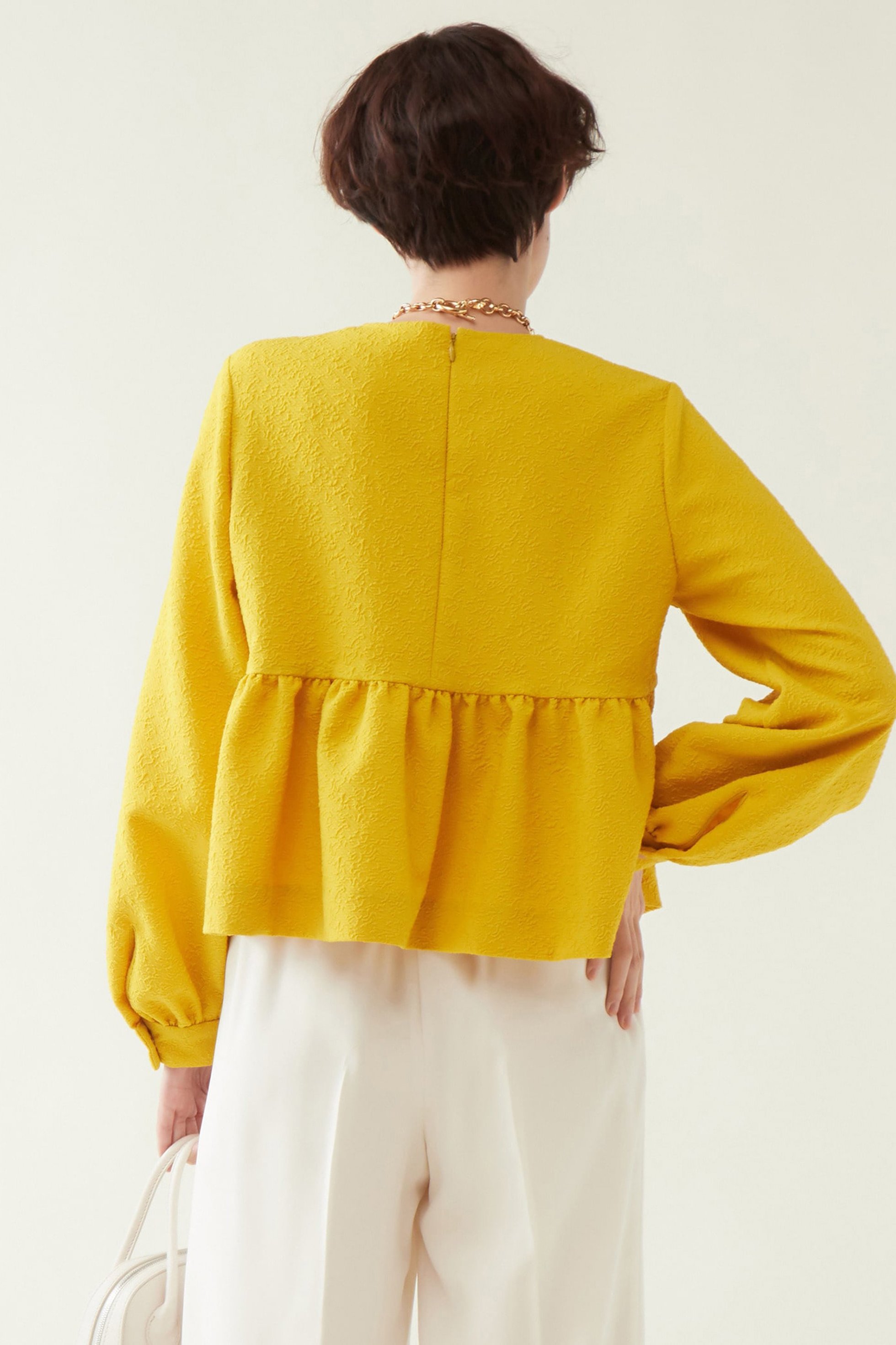 【マルティニーク/martinique】のジャガードペプラムブラウス 人気、トレンドファッション・服の通販 founy(ファニー) 　ファッション　Fashion　レディースファッション　Fashion for Women　トップス・カットソー　Cut & Sew Tops　シャツ・ブラウス・オフィスカジュアル　Elegant Blouses & Button-Ups　ショート　Short, Short Length　スリーブ　Sleeve, Long Sleeve / Short Sleeve　トレンド　Trend, Trending Now　バランス　Balance, Style Balance　ペプラム　Peplum, Flared Hem　ロング　Long, Long-Length　ワイド　Wide, Wide Fit　other-3|ID: prp329100004878719 ipo3291000000036402457