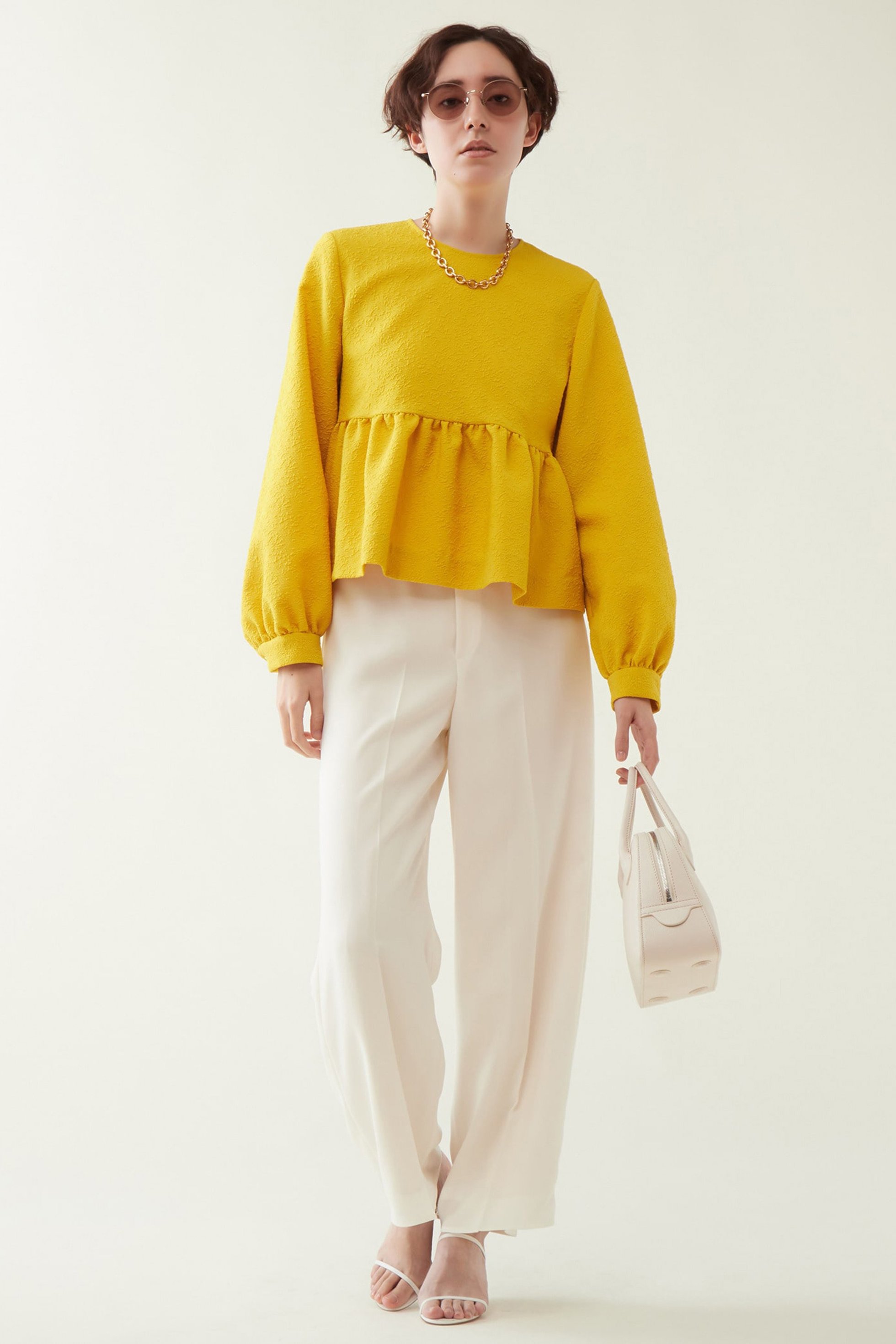 【マルティニーク/martinique】のジャガードペプラムブラウス 人気、トレンドファッション・服の通販 founy(ファニー) 　ファッション　Fashion　レディースファッション　Fashion for Women　トップス・カットソー　Cut & Sew Tops　シャツ・ブラウス・オフィスカジュアル　Elegant Blouses & Button-Ups　ショート　Short, Short Length　スリーブ　Sleeve, Long Sleeve / Short Sleeve　トレンド　Trend, Trending Now　バランス　Balance, Style Balance　ペプラム　Peplum, Flared Hem　ロング　Long, Long-Length　ワイド　Wide, Wide Fit　other-4|ID: prp329100004878719 ipo3291000000036402458