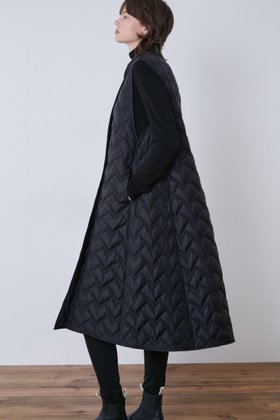 【ル フィル/LE PHIL】 《LE PHIL》バイカラーキルティングジレコート人気、トレンドファッション・服の通販 founy(ファニー) ファッション Fashion レディースファッション Fashion for Women アウター Coat / Outerwear Collection コート・ロングコート・ピーコート Long Coats, Peacoats & More レディースジャケット・軽アウター Jackets アクセサリー Fashion Accessories エレガント 上品 Elegant キルティング Quilted, Quilting ジャケット Jacket, Outerwear スタンダード Standard, Basic ダウン Down, Puffer モチーフ Motif, Design Theme 新作・新入荷 New Arrivals / New In |ID:prp329100004878811