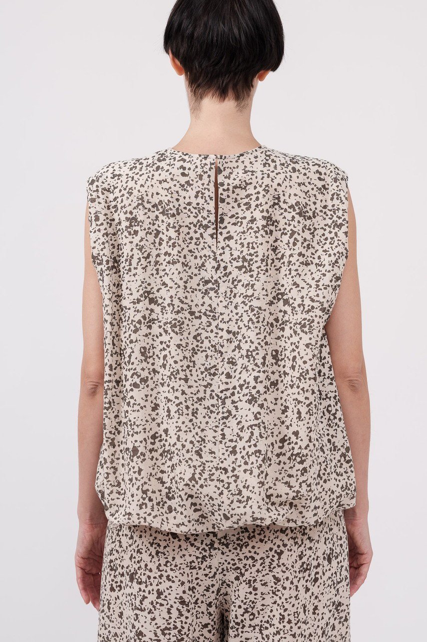 【ドメル/DOMELLE】のバンピープリント ブラウス 人気、トレンドファッション・服の通販 founy(ファニー) 　ファッション　Fashion　レディースファッション　Fashion for Women　トップス・カットソー　Cut & Sew Tops　キャミソール&ノースリーブ　Camisoles & Sleeveless Tops　シャツ・ブラウス・オフィスカジュアル　Elegant Blouses & Button-Ups　オーガニック　Organic Cotton　スリーブ　Sleeve, Long Sleeve / Short Sleeve　セットアップ　Set-Up, Coordinated Outfit　ノースリーブ　Sleeveless, No-Sleeve　バルーン　Balloon, Balloon Silhouette　フォルム　Silhouette, Form　プリント　Print, Printed Pattern　モダン　Modern, Contemporary　ランダム　Random, Irregular　夏　Summer　新作・新入荷　New Arrivals / New In　other-4|ID: prp329100004878918 ipo3291000000036405550