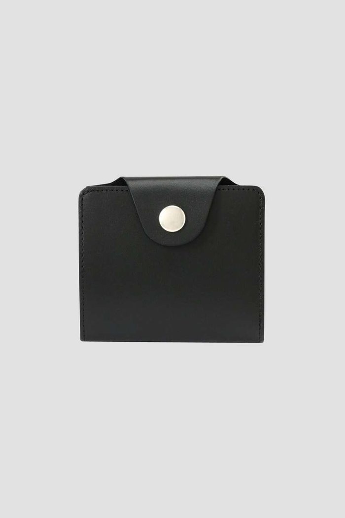 【その他のブランド/Other】のOILED LEATHER インテリア・キッズ・メンズ・レディースファッション・服の通販 founy(ファニー) https://founy.com/ ファッション Fashion レディースファッション Fashion for Women ミニ財布・二つ折り財布 Wallets & Card Cases バッグ Bags なめらか Smooth, Silky Texture コイン Coin, Coin Design シンプル Simple, Minimal スタッズ Studs, Metal Accents 新作・新入荷 New Arrivals / New In 財布 Wallet, Purse |ID: prp329100004878930 ipo3291000000036405740