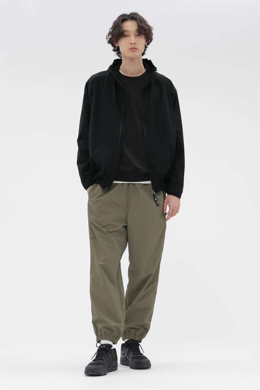 【その他のブランド/Other】のSTRETCH POLYESTER BLOUSON 人気、トレンドファッション・服の通販 founy(ファニー) ファッション Fashion レディースファッション Fashion for Women アウター Coat / Outerwear Collection レディースジャケット・軽アウター Jackets ブルゾンジャケット・スポーティアウター Blouson Jackets コレクション Collection, Seasonal Line ジャケット Jacket, Outerwear ストレッチ Stretch, Stretchy Fabric ブルゾン Blouson, Bomber Jacket プリント Print, Printed Pattern ポケット Pocket, Pocket Detail マーガレット Marguerite, Daisy Pattern 新作・新入荷 New Arrivals / New In other-4|ID: prp329100004879129 ipo3291000000036407302