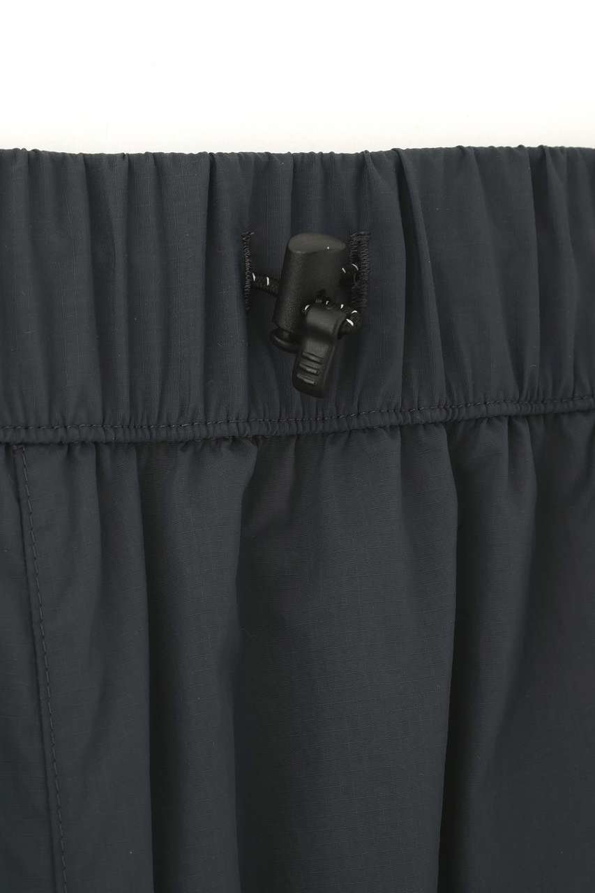 【その他のブランド/Other】のRECYCLE NYLON COMPACT RIPSTOP TROUSERS 人気、トレンドファッション・服の通販 founy(ファニー) 　ファッション　Fashion　レディースファッション　Fashion for Women　パンツ　Pants & Trousers　アウトドア　Outdoor Clothing　コレクション　Collection, Seasonal Line　軽量　Lightweight, Ultra Light　スピンドル　Spindle, Drawcord　マーガレット　Marguerite, Daisy Pattern　メッシュ　Mesh, Net Fabric　モダン　Modern, Contemporary　新作・新入荷　New Arrivals / New In　other-5|ID: prp329100004879200 ipo3291000000036407865