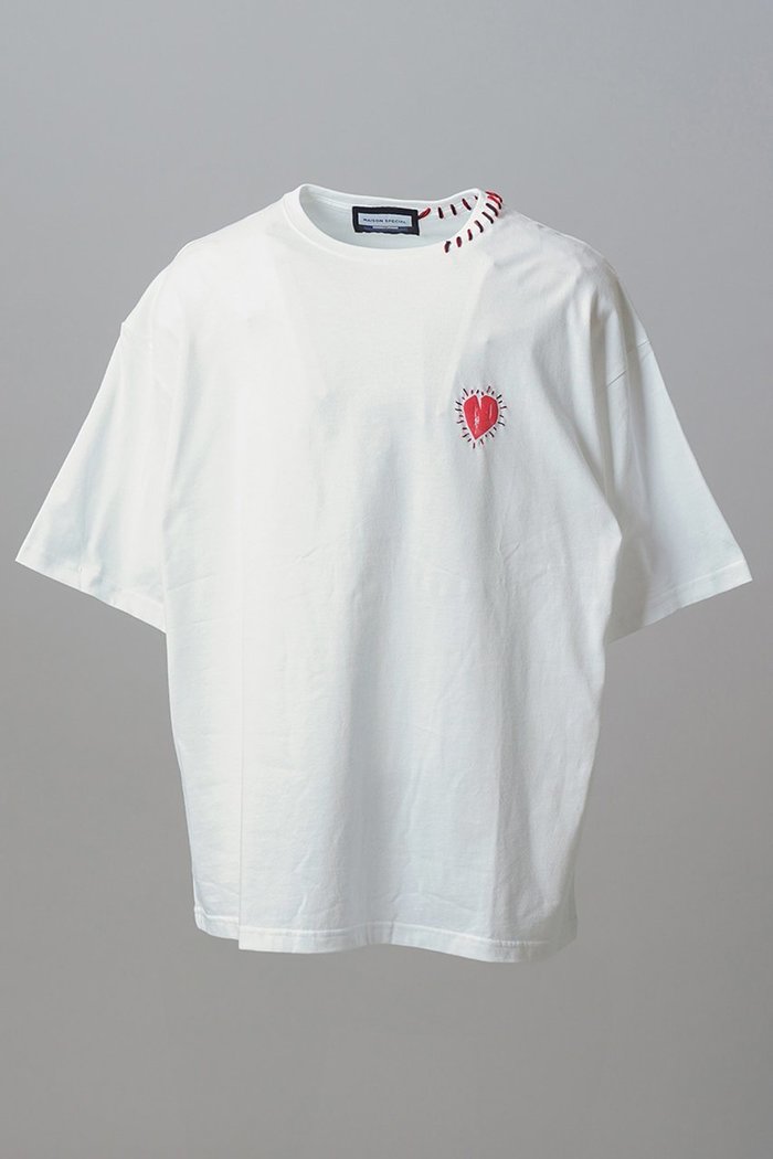 【メゾンスペシャル/MAISON SPECIAL】の【UNISEX】Nuance Graphics Prime-Over Hand Stitching Short Sleeve T-shirt/ニュアンスグラフィックプライムオーバーハンドステッチショートスリーブTシャツ インテリア・キッズ・メンズ・レディースファッション・服の通販 founy(ファニー) https://founy.com/ ファッション Fashion レディースファッション Fashion for Women トップス・カットソー Cut & Sew Tops シャツ・ブラウス・オフィスカジュアル Elegant Blouses & Button-Ups ロングTシャツ・Tシャツ Longline T-Shirts & Tees カットソー・ベーシックTシャツ Cut-and-Sewn Tops / Stretch Tees & Basics グラフィック Graphic, Graphic Design 今季 This Season, Current Season ショルダー Shoulder, Shoulder Strap ショート Short, Short Length スリーブ Sleeve, Long Sleeve / Short Sleeve ドロップ Drop Shoulder, Dropped Style なめらか Smooth, Silky Texture 人気 Popular, Best Seller ハンド Hand, Handmade バランス Balance, Style Balance パターン Pattern, Design Print フィット Fit, Slim Fit 半袖 Short Sleeve, Half Sleeve モノトーン Monotone, Black and White ユニセックス Unisex, Genderless ロング Long, Long-Length ワンポイント One Point, Statement Accent 新作・新入荷 New Arrivals / New In |ID: prp329100004879239 ipo3291000000036408187