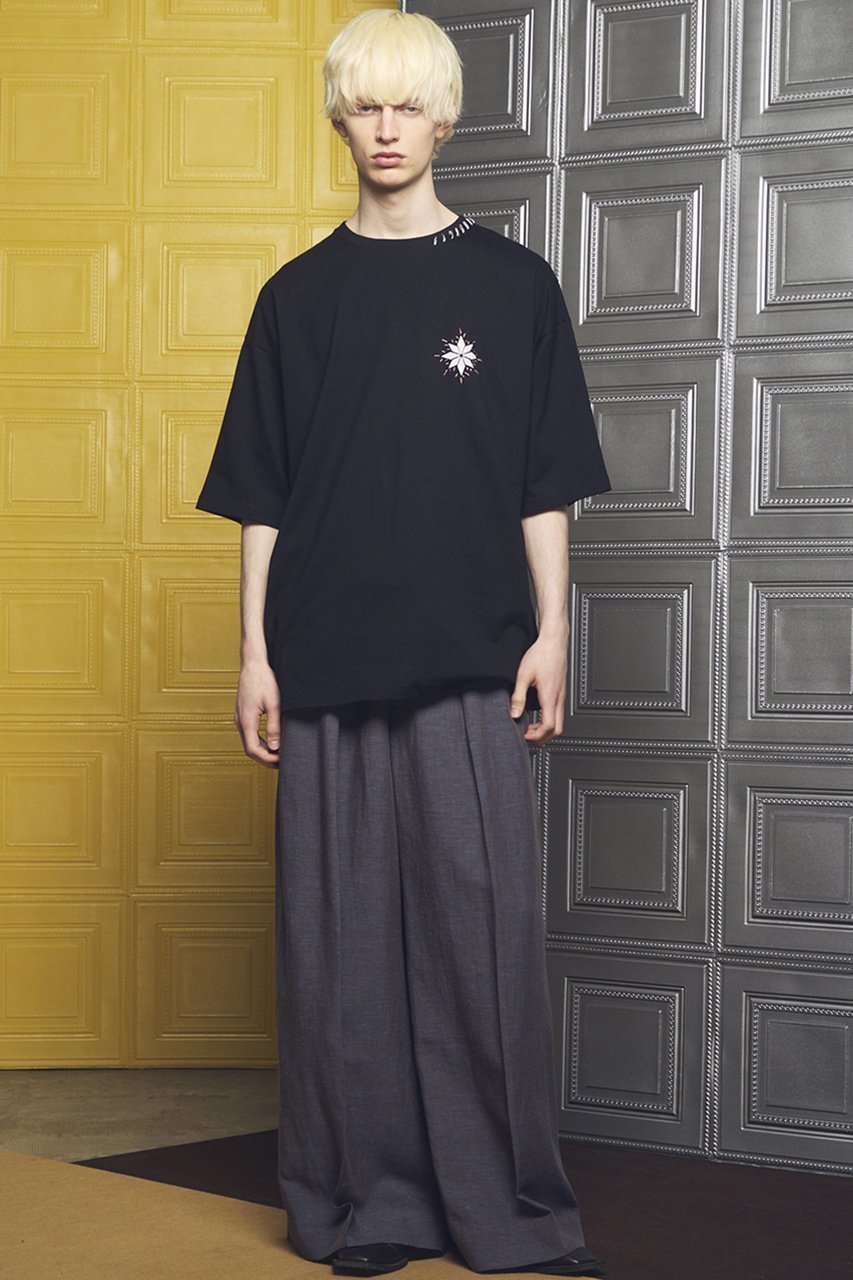 【メゾンスペシャル/MAISON SPECIAL】の【UNISEX】Nuance Graphics Prime-Over Hand Stitching Short Sleeve T-shirt/ニュアンスグラフィックプライムオーバーハンドステッチショートスリーブTシャツ 人気、トレンドファッション・服の通販 founy(ファニー) ファッション Fashion レディースファッション Fashion for Women トップス・カットソー Cut & Sew Tops シャツ・ブラウス・オフィスカジュアル Elegant Blouses & Button-Ups ロングTシャツ・Tシャツ Longline T-Shirts & Tees カットソー・ベーシックTシャツ Cut-and-Sewn Tops / Stretch Tees & Basics グラフィック Graphic, Graphic Design 今季 This Season, Current Season ショルダー Shoulder, Shoulder Strap ショート Short, Short Length スリーブ Sleeve, Long Sleeve / Short Sleeve ドロップ Drop Shoulder, Dropped Style なめらか Smooth, Silky Texture 人気 Popular, Best Seller ハンド Hand, Handmade バランス Balance, Style Balance パターン Pattern, Design Print フィット Fit, Slim Fit 半袖 Short Sleeve, Half Sleeve モノトーン Monotone, Black and White ユニセックス Unisex, Genderless ロング Long, Long-Length ワンポイント One Point, Statement Accent 新作・新入荷 New Arrivals / New In other-2|ID: prp329100004879239 ipo3291000000036408197