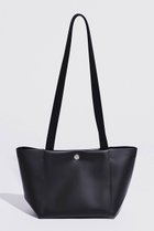 【ジ アートオブキャリング/THE ART OF CARRYING】のPAPER PAD M ショルダーバッグ 人気、トレンドファッション・服の通販 founy(ファニー) ファッション Fashion レディースファッション Fashion for Women バッグ Bags ユニセックス Unisex, Genderless なめらか Smooth, Silky Texture クッション Cushion, Throw Pillow フォルム Silhouette, Form 軽量 Lightweight, Ultra Light thumbnail ブラック|ID: prp329100004879414 ipo3291000000036409208