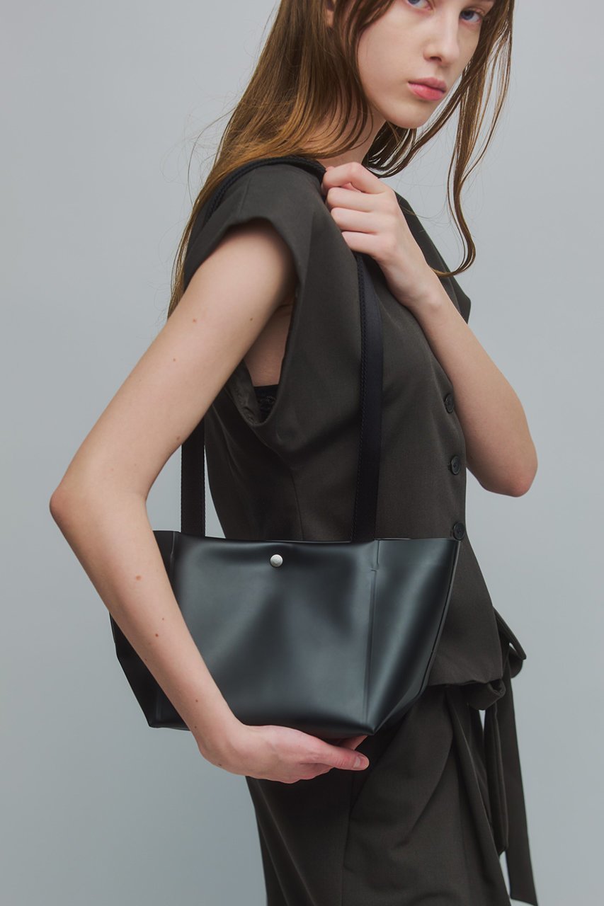 【ジ アートオブキャリング/THE ART OF CARRYING】のPAPER PAD M ショルダーバッグ 人気、トレンドファッション・服の通販 founy(ファニー) ファッション Fashion レディースファッション Fashion for Women バッグ Bags ユニセックス Unisex, Genderless なめらか Smooth, Silky Texture クッション Cushion, Throw Pillow フォルム Silhouette, Form 軽量 Lightweight, Ultra Light other-6|ID: prp329100004879415 ipo3291000000036409218