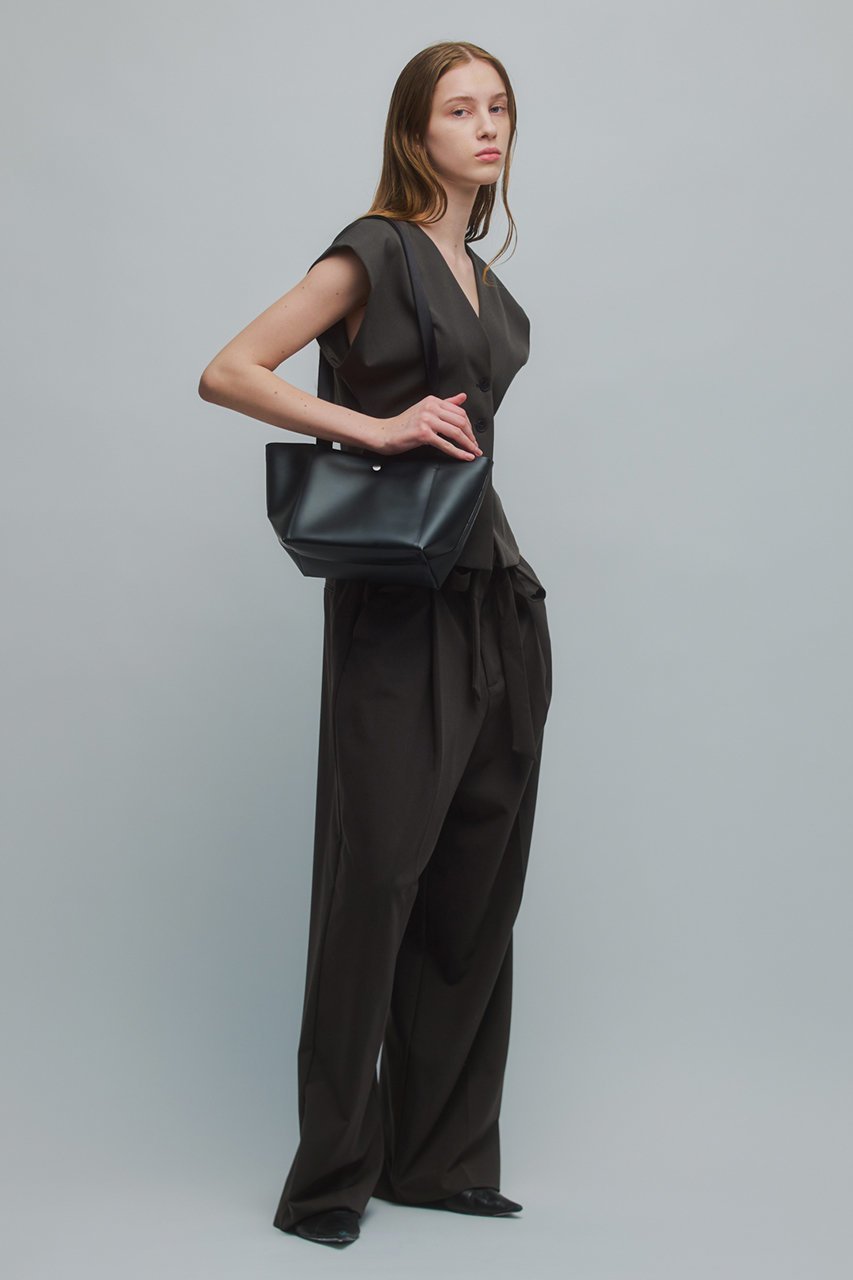 【ジ アートオブキャリング/THE ART OF CARRYING】のPAPER PAD M ショルダーバッグ 人気、トレンドファッション・服の通販 founy(ファニー) ファッション Fashion レディースファッション Fashion for Women バッグ Bags ユニセックス Unisex, Genderless なめらか Smooth, Silky Texture クッション Cushion, Throw Pillow フォルム Silhouette, Form 軽量 Lightweight, Ultra Light other-7|ID: prp329100004879415 ipo3291000000036409221