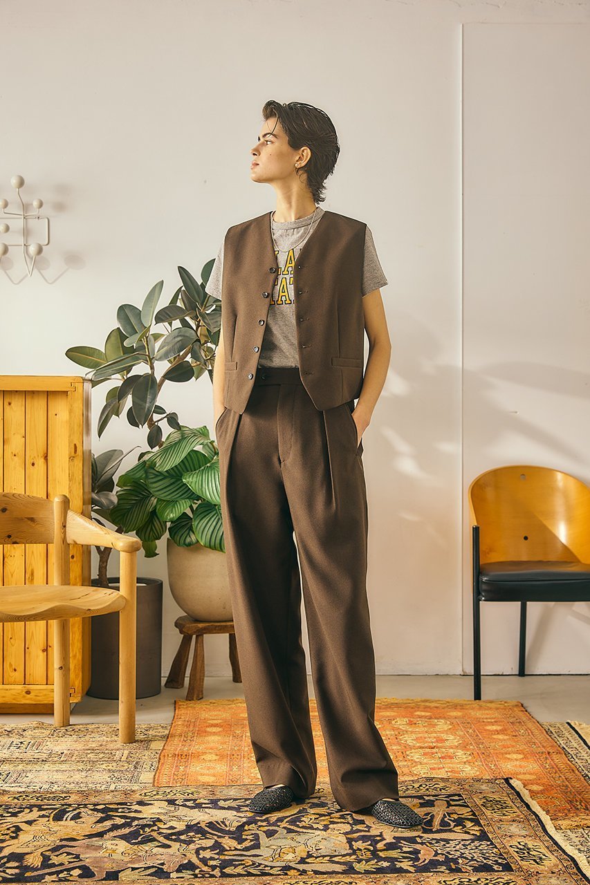 【オブラダ/Oblada】のSTATE Tシャツ 人気、トレンドファッション・服の通販 founy(ファニー) 　ファッション　Fashion　レディースファッション　Fashion for Women　トップス・カットソー　Cut & Sew Tops　シャツ・ブラウス・オフィスカジュアル　Elegant Blouses & Button-Ups　ロングTシャツ・Tシャツ　Longline T-Shirts & Tees　カットソー・ベーシックTシャツ　Cut-and-Sewn Tops / Stretch Tees & Basics　インナー　Innerwear　グラフィック　Graphic, Graphic Design　ショート　Short, Short Length　ジャケット　Jacket, Outerwear　スラックス　Slacks, Dress Pants　スリーブ　Sleeve, Long Sleeve / Short Sleeve　デニム　Denim, Jeans Material　バランス　Balance, Style Balance　フロント　Front, Front Design　other-6|ID: prp329100004879423 ipo3291000000036409287