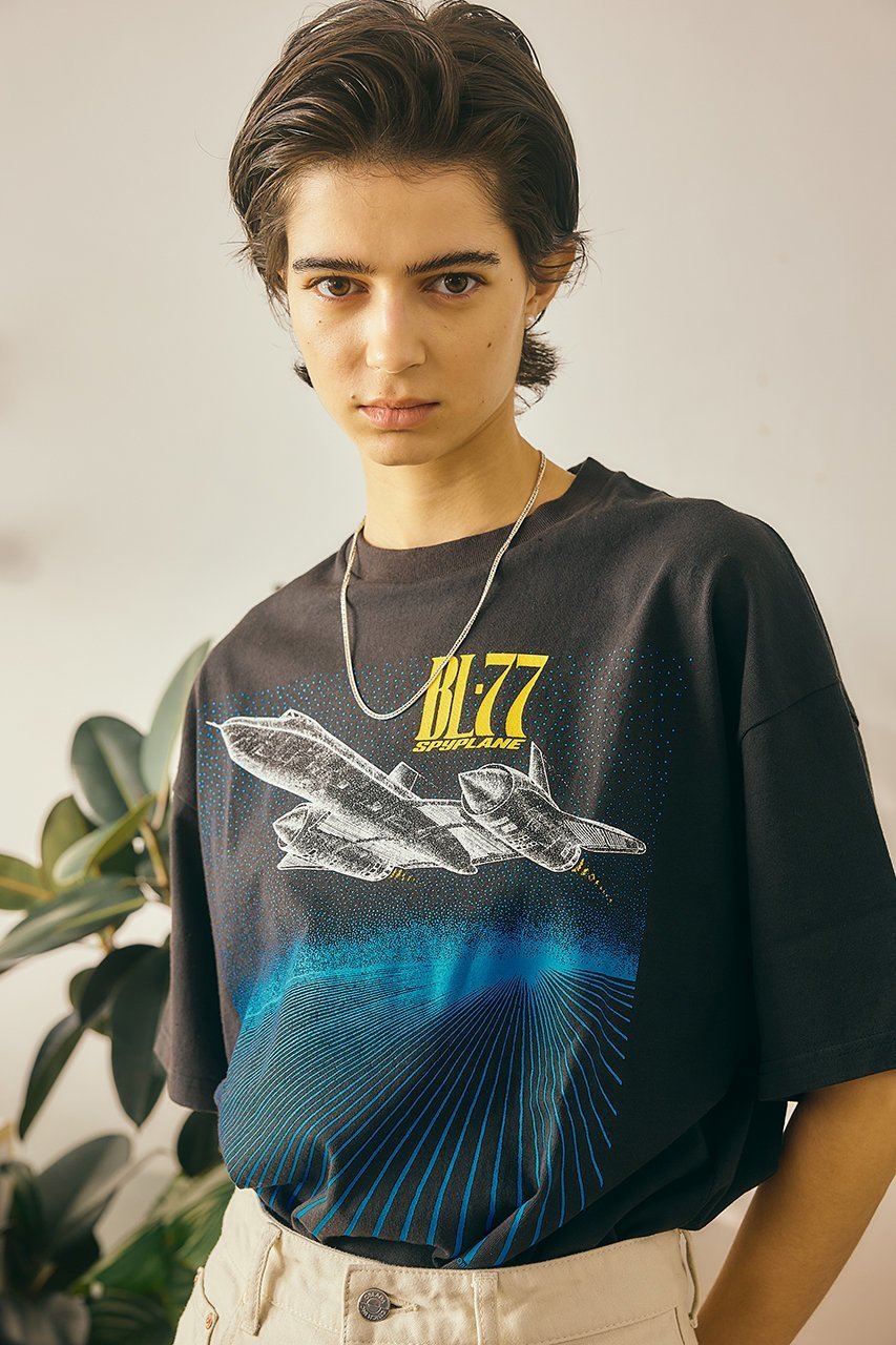 【オブラダ/Oblada】のSPACE Tシャツ 人気、トレンドファッション・服の通販 founy(ファニー) 　ファッション　Fashion　レディースファッション　Fashion for Women　トップス・カットソー　Cut & Sew Tops　シャツ・ブラウス・オフィスカジュアル　Elegant Blouses & Button-Ups　ロングTシャツ・Tシャツ　Longline T-Shirts & Tees　カットソー・ベーシックTシャツ　Cut-and-Sewn Tops / Stretch Tees & Basics　グラフィック　Graphic, Graphic Design　ショート　Short, Short Length　スリーブ　Sleeve, Long Sleeve / Short Sleeve　ボックス　Boxy, Box Shape　モダン　Modern, Contemporary　モチーフ　Motif, Design Theme　other-8|ID: prp329100004879424 ipo3291000000036409309