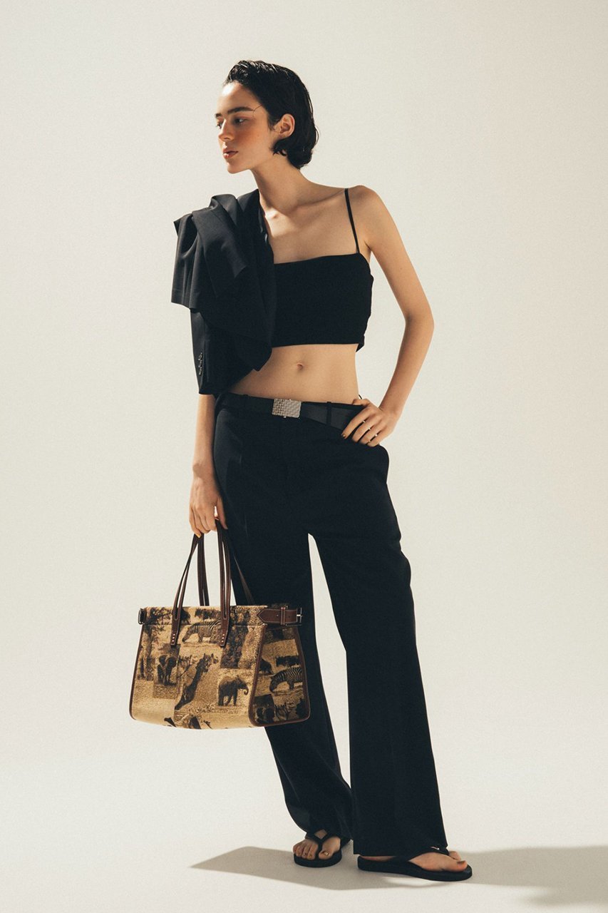 【ア ヴァケーション/A VACATION】のBATH トートバッグ 人気、トレンドファッション・服の通販 founy(ファニー) 　ファッション　Fashion　レディースファッション　Fashion for Women　バッグ　Bags　シンプル　Simple, Minimal　スタイリッシュ　Stylish, Fashionable　スマート　Smart, Elegant　チェック　Check, Plaid, Tartan　フィット　Fit, Slim Fit　フォルム　Silhouette, Form　ポケット　Pocket, Pocket Detail　新作・新入荷　New Arrivals / New In　財布　Wallet, Purse　other-2|ID: prp329100004879671 ipo3291000000036411831