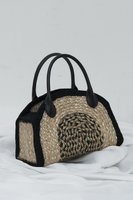 【ガリャルダガランテ/GALLARDAGALANTE】の【Jhuri Shate】ハーフサークルバッグ/S 人気、トレンドファッション・服の通販 founy(ファニー) ファッション Fashion レディースファッション Fashion for Women バッグ Bags キャップ&ハット Hats & Caps ジュート Jute, Natural Fiber ネップ Nepp, Slub Yarn ハンド Hand, Handmade ポケット Pocket, Pocket Detail 新作・新入荷 New Arrivals / New In |ID:prp329100004879765