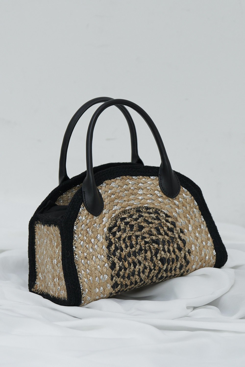 【ガリャルダガランテ/GALLARDAGALANTE】の【Jhuri Shate】ハーフサークルバッグ/S 人気、トレンドファッション・服の通販 founy(ファニー) ファッション Fashion レディースファッション Fashion for Women バッグ Bags キャップ&ハット Hats & Caps ジュート Jute, Natural Fiber ネップ Nepp, Slub Yarn ハンド Hand, Handmade ポケット Pocket, Pocket Detail 新作・新入荷 New Arrivals / New In other-1|ID: prp329100004879765 ipo3291000000036412464