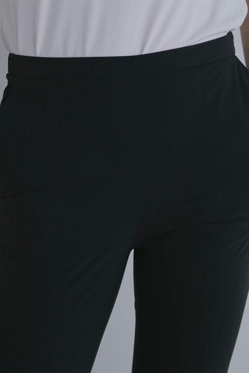 【ル フィル/LE PHIL】のSOLOTEXブロードセンタースリットパンツ 人気、トレンドファッション・服の通販 founy(ファニー) 　ファッション　Fashion　レディースファッション　Fashion for Women　パンツ　Pants & Trousers　スタンダード　Standard, Basic　ストレッチ　Stretch, Stretchy Fabric　スリット　Slit, Slit Detail　テーパード　Tapered, Tapered Pants　ブロード　Broadcloth, Fine Cotton　再入荷　Restock / Back in Stock　夏　Summer　定番　Standard, Basic Item　旅行　Travel　other-6|ID: prp329100004879815 ipo3291000000036412804