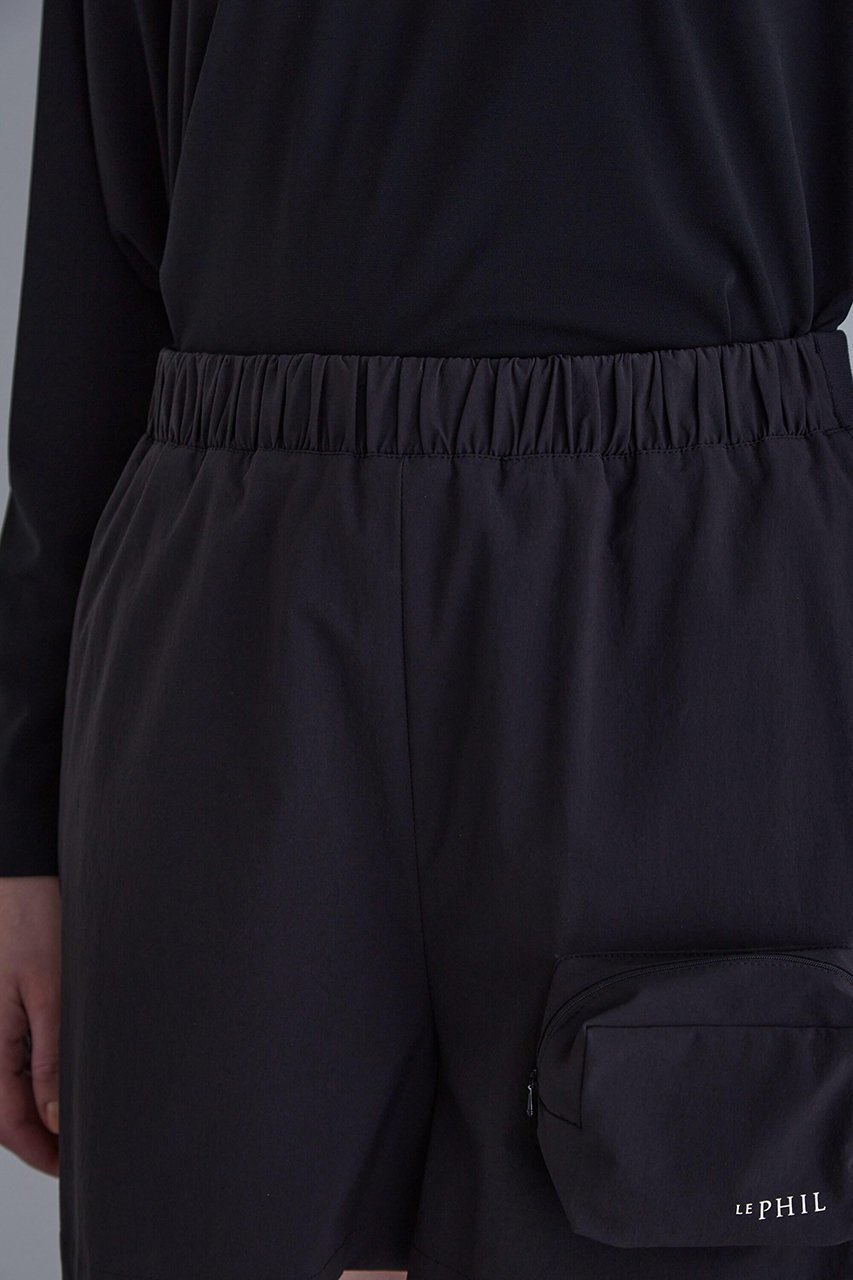 【ル フィル/LE PHIL】の《LE PHIL SPORTS》コーデュラショートパンツ 人気、トレンドファッション・服の通販 founy(ファニー) ファッション Fashion レディースファッション Fashion for Women パンツ Pants & Trousers ショートパンツ・ハーフパンツ High-Waisted & Relaxed Shorts スポーツウェア Functional & Stylish Sportswear スポーツ パンツ Workout Pants / Training Shorts / Joggers コンパクト Compact, Small Size ショート Short, Short Length スタンダード Standard, Basic ストレッチ Stretch, Stretchy Fabric ドローコード Drawcord, Drawstring Cord フロント Front, Front Design ポケット Pocket, Pocket Detail ポーチ Pouch, Small Case 新作・新入荷 New Arrivals / New In 軽量 Lightweight, Ultra Light other-5|ID: prp329100004879816 ipo3291000000036412814