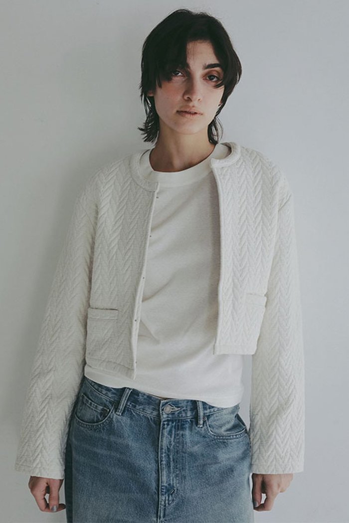 【エトレトウキョウ/ETRE TOKYO】のキルトショートカーディガン インテリア・キッズ・メンズ・レディースファッション・服の通販 founy(ファニー) https://founy.com/ ファッション Fashion レディースファッション Fashion for Women アウター Coat / Outerwear Collection インド Indian Textile カーディガン Cardigan, Knitwear キルト Quilt, Quilted Fabric コンパクト Compact, Small Size ショート Short, Short Length シンプル Simple, Minimal ジャケット Jacket, Outerwear タンク Tank Top, Sleeveless Top デニム Denim, Jeans Material バランス Balance, Style Balance ボトム Bottoms, Lower Wear ポケット Pocket, Pocket Detail |ID: prp329100004879896 ipo3291000000036413317