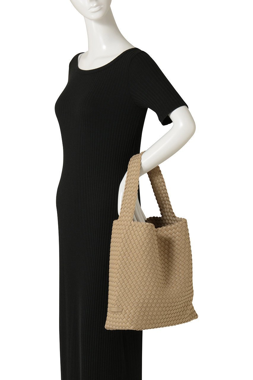 【ナゲディ/NAGHEDI】のNomad Medium Hobo ショルダーバッグ 人気、トレンドファッション・服の通販 founy(ファニー) 　ファッション　Fashion　レディースファッション　Fashion for Women　バッグ　Bags　シンプル　Simple, Minimal　ポーチ　Pouch, Small Case　メッシュ　Mesh, Net Fabric　モダン　Modern, Contemporary　新作・新入荷　New Arrivals / New In　軽量　Lightweight, Ultra Light　other-2|ID: prp329100004879910 ipo3291000000036413406