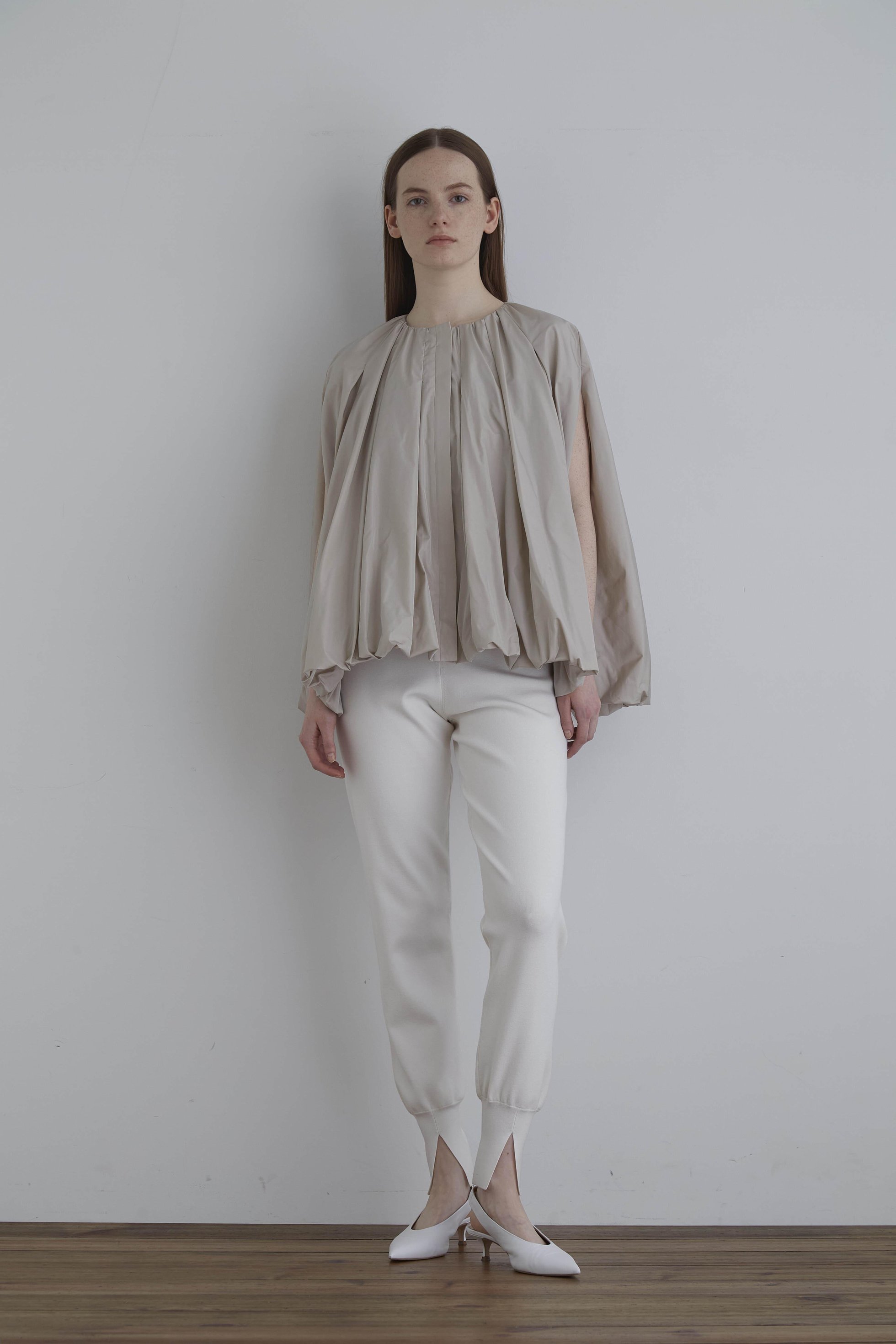 【ル フィル/LE PHIL】の《LE PHIL》マイクロタフタジャケット 人気、トレンドファッション・服の通販 founy(ファニー) ファッション Fashion レディースファッション Fashion for Women アウター Coat / Outerwear Collection レディースジャケット・軽アウター Jackets インナー Innerwear ジャケット Jacket, Outerwear スタンダード Standard, Basic スポーティ Sporty, Casual Athletic ノースリーブ Sleeveless, No-Sleeve バルーン Balloon, Balloon Silhouette 新作・新入荷 New Arrivals / New In 軽量 Lightweight, Ultra Light other-3|ID: prp329100004879986 ipo3291000000036413879