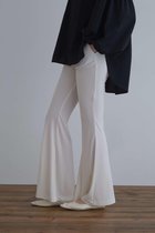 【ル フィル/LE PHIL】の《LE PHIL》クールタッチスムースフレアパンツ 人気、トレンドファッション・服の通販 founy(ファニー) ファッション Fashion レディースファッション Fashion for Women パンツ Pants & Trousers おすすめ Recommended / Our Picks ストレッチ Stretch, Stretchy Fabric セットアップ Set-Up, Coordinated Outfit ドレープ Drape, Draping Fabric フィット Fit, Slim Fit フレア Flare, Flared 新作・新入荷 New Arrivals / New In thumbnail ホワイト|ID: prp329100004880018 ipo3291000000036414076