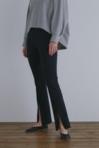 【ル フィル/LE PHIL】のハイストレッチフロントスリットパンツ(+5cm丈) ネイビー|ID: prp329100004880021 ipo3291000000036414094