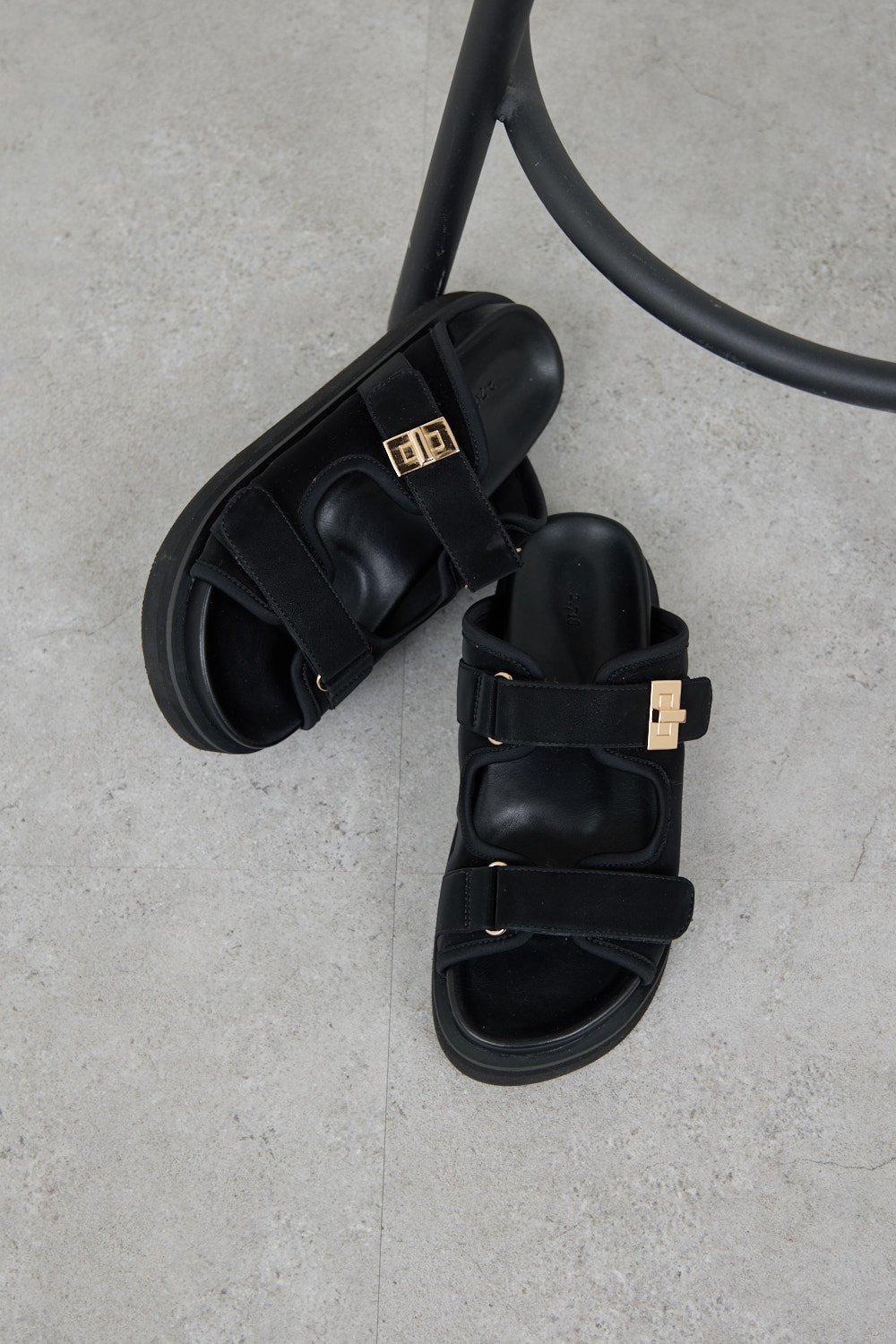 【ガリャルダガランテ/GALLARDAGALANTE】の【2.718】ダブルベルトサンダル インテリア・キッズ・メンズ・レディースファッション・服の通販 founy(ファニー) ファッション Fashion レディースファッション Fashion for Women ベルト&ウエストマーク Belts & Waist Accessories サンダル Sandals, Summer Shoes バランス Balance, Style Balance フィット Fit, Slim Fit 新作・新入荷 New Arrivals / New In ブラック|ID: prp329100004880027 ipo3291000000036414127