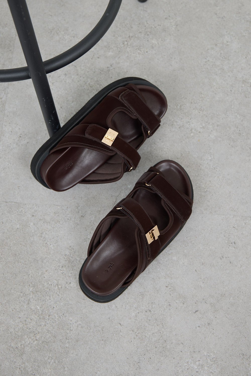 【ガリャルダガランテ/GALLARDAGALANTE】の【2.718】ダブルベルトサンダル インテリア・キッズ・メンズ・レディースファッション・服の通販 founy(ファニー) ファッション Fashion レディースファッション Fashion for Women ベルト&ウエストマーク Belts & Waist Accessories サンダル Sandals, Summer Shoes バランス Balance, Style Balance フィット Fit, Slim Fit 新作・新入荷 New Arrivals / New In ダークブラウン|ID: prp329100004880027 ipo3291000000036414128