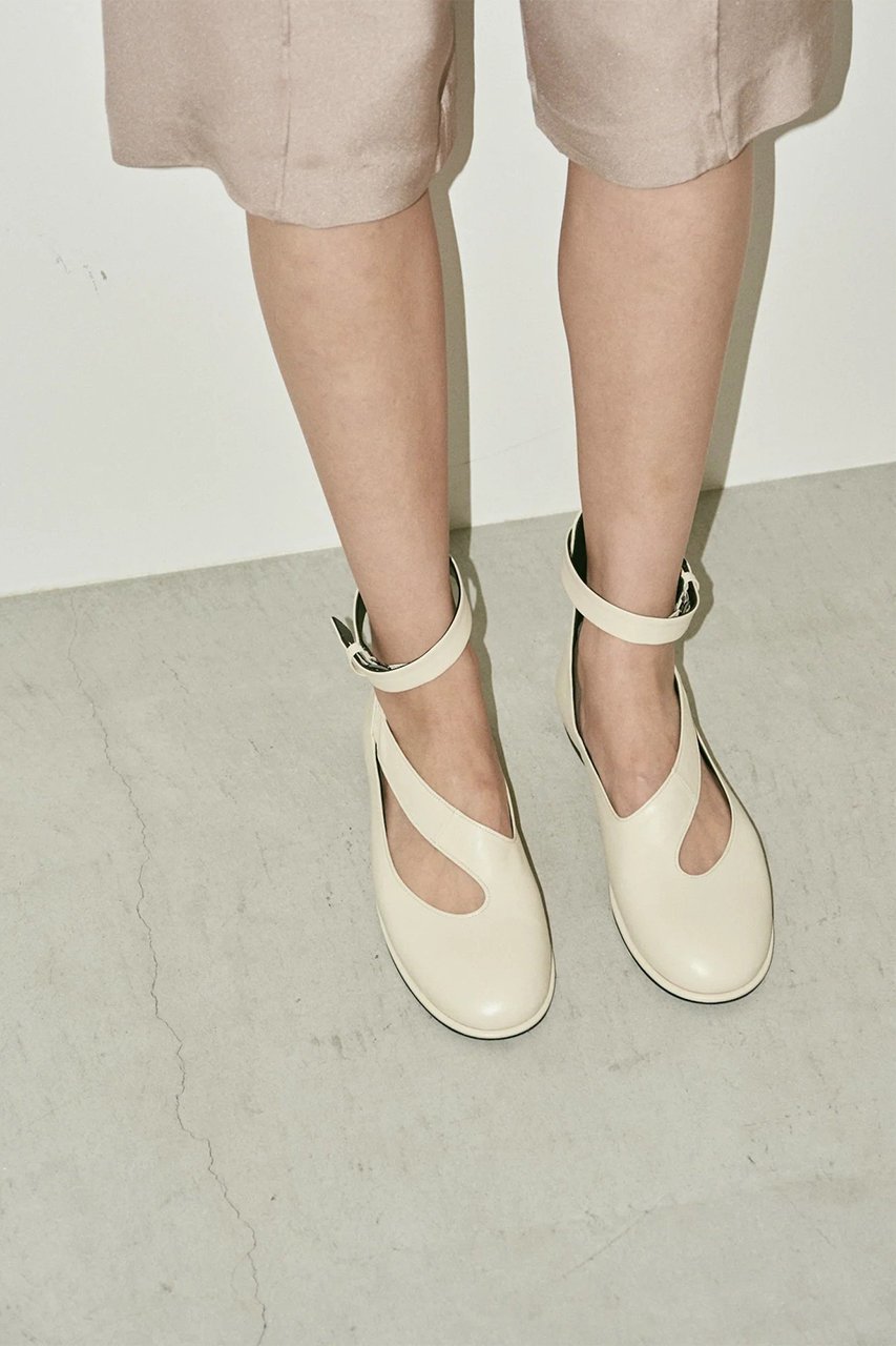 【カチム/KATIM】のMTK アンクルストラップシューズ 人気、トレンドファッション・服の通販 founy(ファニー) 　ファッション　Fashion　レディースファッション　Fashion for Women　カッティング　Cutting Detail　シューズ　Shoes, Footwear　スタイリッシュ　Stylish, Fashionable　タイツ　Tights, Legwear　フラット　Flat, Flat Shoes　モダン　Modern, Contemporary　ラップ　Wrap, Wrap Design　ラバー　Rubber, Rubber Sole　新作・新入荷　New Arrivals / New In　other-8|ID: prp329100004880065 ipo3291000000036414517