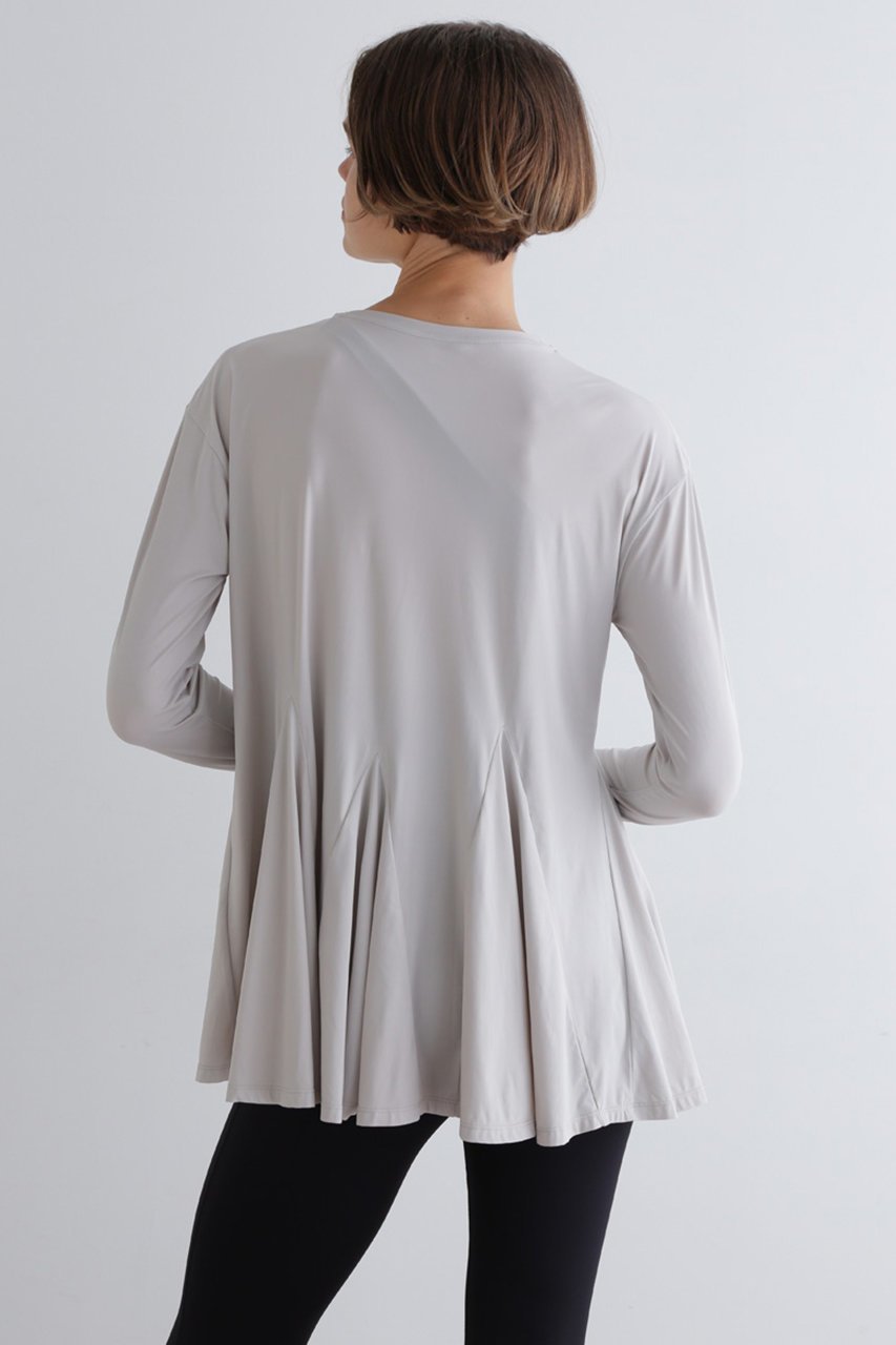 【ル フィル/LE PHIL】の【LE PHIL SPORTS】ハイマルチナイロントリコットカットソー 人気、トレンドファッション・服の通販 founy(ファニー) 　ファッション　Fashion　レディースファッション　Fashion for Women　トップス・カットソー　Cut & Sew Tops　シャツ・ブラウス・オフィスカジュアル　Elegant Blouses & Button-Ups　ロングTシャツ・Tシャツ　Longline T-Shirts & Tees　カットソー・ベーシックTシャツ　Cut-and-Sewn Tops / Stretch Tees & Basics　コンパクト　Compact, Small Size　スリーブ　Sleeve, Long Sleeve / Short Sleeve　バランス　Balance, Style Balance　フェミニン　Feminine, Girly　フレア　Flare, Flared　ロング　Long, Long-Length　other-7|ID: prp329100004880933 ipo3291000000036430983