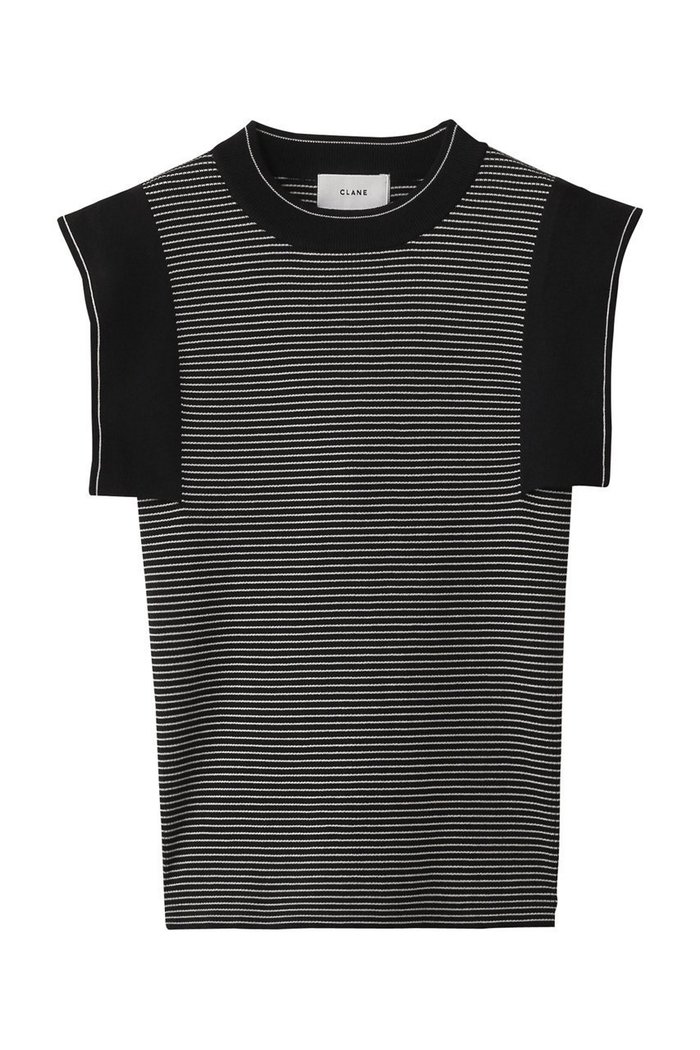 【クラネ/CLANE】のSQUARE SLEEVE KNIT TOPS/ニット インテリア・キッズ・メンズ・レディースファッション・服の通販 founy(ファニー) https://founy.com/ ファッション Fashion レディースファッション Fashion for Women トップス・カットソー Cut & Sew Tops ニット Knit Tops & Sweaters カジュアルプルオーバー・ニットトップス Pullovers & Knit Tops / Casual Pullovers スクエア Square, Square Shape スリーブ Sleeve, Long Sleeve / Short Sleeve フィット Fit, Slim Fit ボトム Bottoms, Lower Wear モダン Modern, Contemporary 無地 Plain, Solid Color |ID: prp329100004881178 ipo3291000000036867530