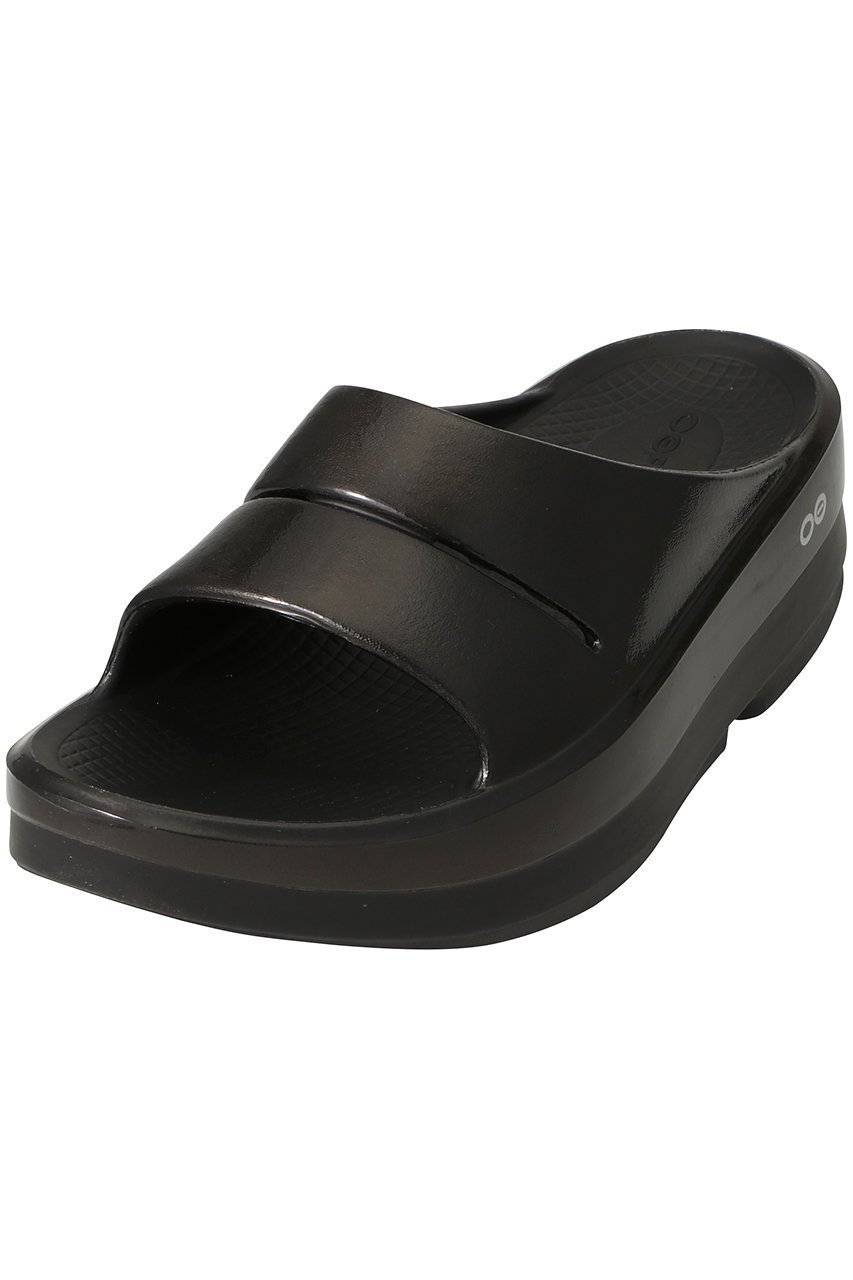 【ウーフォス/OOFOS】のOOmega OOahh Luxe インテリア・キッズ・メンズ・レディースファッション・服の通販 founy(ファニー) 　ファッション　Fashion　レディースファッション　Fashion for Women　おすすめ　Recommended / Our Picks　サンダル　Sandals, Summer Shoes　スポーツ　Sports, Activewear　ビーチ　Beach, Seaside　メタリック　Metallic, Shiny Finish　ビジネス 仕事 通勤　Business / Work / Commuting　旅行　Travel　チタニウムミラー|ID: prp329100004881189 ipo3291000000036433193