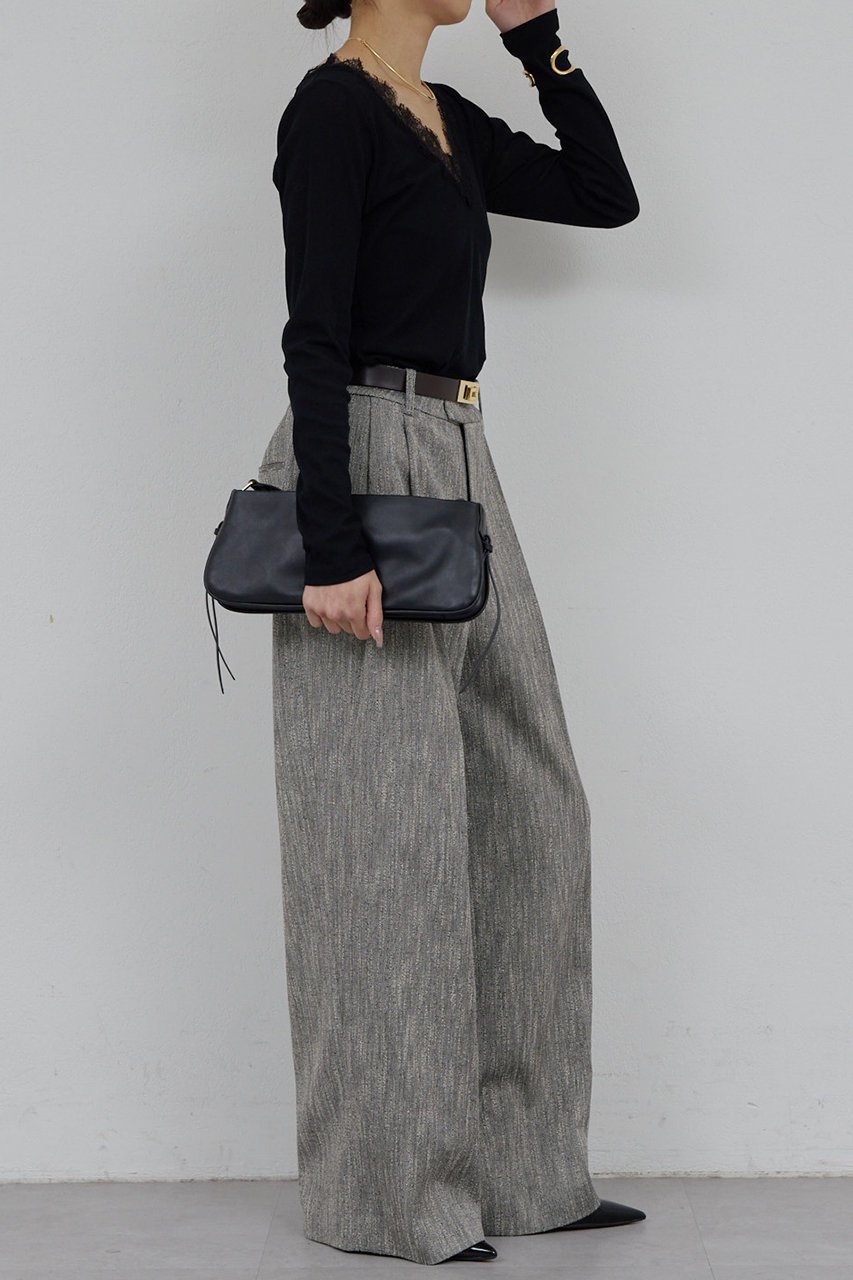 【ガリャルダガランテ/GALLARDAGALANTE】のVレースロンTee 人気、トレンドファッション・服の通販 founy(ファニー) ファッション Fashion レディースファッション Fashion for Women トップス・カットソー Cut & Sew Tops シャツ・ブラウス・オフィスカジュアル Elegant Blouses & Button-Ups ロングTシャツ・Tシャツ Longline T-Shirts & Tees カットソー・ベーシックTシャツ Cut-and-Sewn Tops / Stretch Tees & Basics おすすめ Recommended / Our Picks インナー Innerwear カットソー Cut and Sewn Top スリーブ Sleeve, Long Sleeve / Short Sleeve デコルテ Décolleté, Neckline マニッシュ Mannish, Boyish レース Lace, Lace Fabric ロング Long, Long-Length other-3|ID: prp329100004881557 ipo3291000000036436035