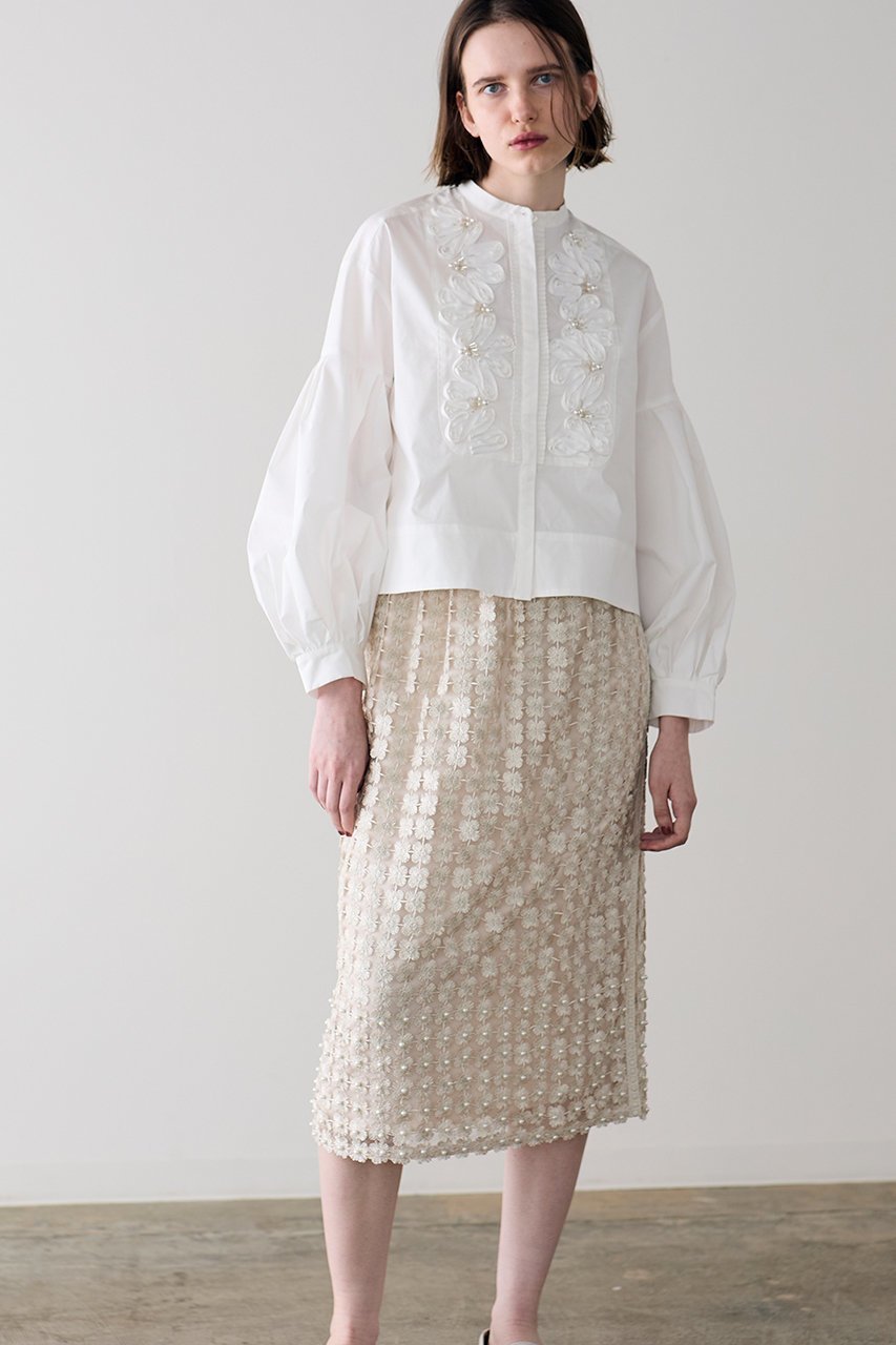 【マリリンムーン/MARILYN MOON】の【SOI-MeME】コード刺しゅうパールブラウス 人気、トレンドファッション・服の通販 founy(ファニー) 　ファッション　Fashion　レディースファッション　Fashion for Women　トップス・カットソー　Cut & Sew Tops　シャツ・ブラウス・オフィスカジュアル　Elegant Blouses & Button-Ups　クロップド　Cropped, Short Length　シンプル　Simple, Minimal　ジャケット　Jacket, Outerwear　スリーブ　Sleeve, Long Sleeve / Short Sleeve　ハンド　Hand, Handmade　バランス　Balance, Style Balance　パール　Pearl, Pearl Accent　ボトム　Bottoms, Lower Wear　ロング　Long, Long-Length　エレガント 上品　Elegant　other-6|ID: prp329100004882291 ipo3291000000036442283