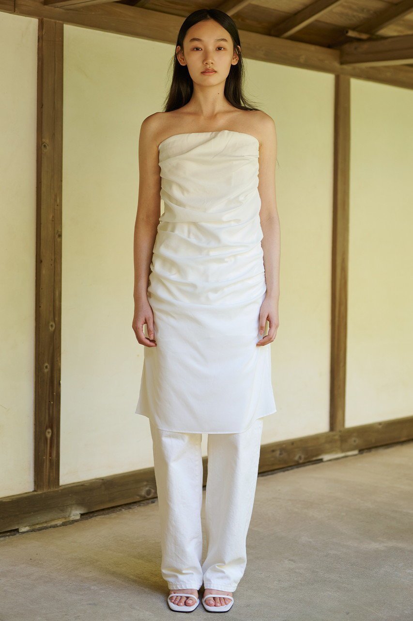 【セアン/SCEARN】のGASSED VOILE COTTON チューブトップブラウス 人気、トレンドファッション・服の通販 founy(ファニー) 　ファッション　Fashion　レディースファッション　Fashion for Women　トップス・カットソー　Cut & Sew Tops　キャミソール&ノースリーブ　Camisoles & Sleeveless Tops　シャツ・ブラウス・オフィスカジュアル　Elegant Blouses & Button-Ups　シアー　Sheer, See-Through　シャーリング　Shirring, Ruched　チューブ　Tube, Tube Top　ノースリーブ　Sleeveless, No-Sleeve　other-7|ID: prp329100004882301 ipo3291000000036442378