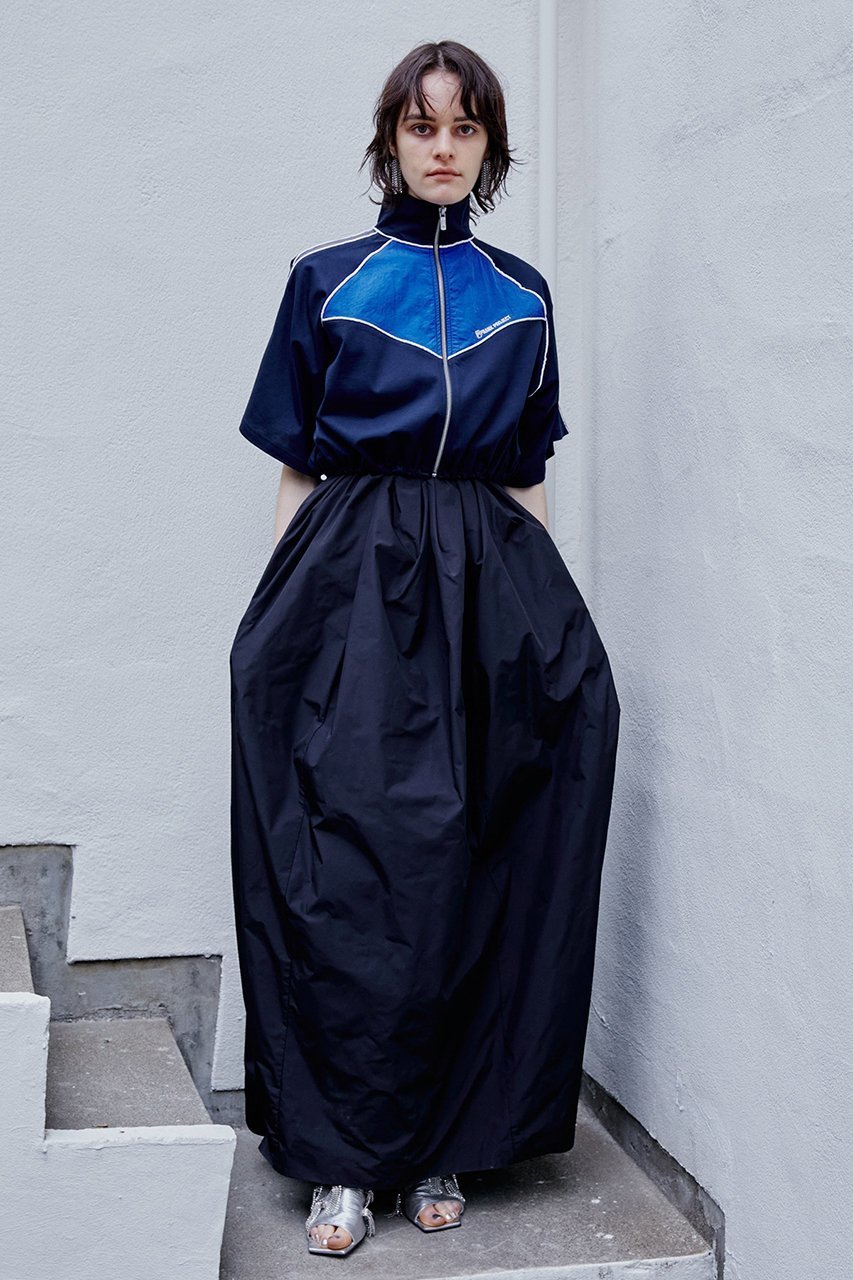 【プランク プロジェクト/PRANK PROJECT】のバイカラークロップドZIPトップ / Bicolor Cropped Zip Top インテリア・キッズ・メンズ・レディースファッション・服の通販 founy(ファニー) ファッション Fashion レディースファッション Fashion for Women トップス・カットソー Cut & Sew Tops シャツ・ブラウス・オフィスカジュアル Elegant Blouses & Button-Ups カットソー Cut and Sewn Top クロップド Cropped, Short Length ショート Short, Short Length スポーティ Sporty, Casual Athletic スリーブ Sleeve, Long Sleeve / Short Sleeve タフタ Taffeta, Structured Fabric ドッキング Docking, Mixed Material バランス Balance, Style Balance パイピング Piping, Trim Design BLU(ブルー)|ID: prp329100004882964 ipo3291000000036448951