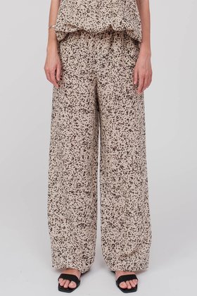 【ドメル/DOMELLE】 バンピープリントパンツ人気、トレンドファッション・服の通販 founy(ファニー) ファッション Fashion レディースファッション Fashion for Women パンツ Pants & Trousers おすすめ Recommended / Our Picks オーガニック Organic Cotton サマー Summer, Summer Style ストレート Straight, Straight Cut セットアップ Set-Up, Coordinated Outfit プリント Print, Printed Pattern ポケット Pocket, Pocket Detail モダン Modern, Contemporary リネン Linen, Linen Fabric リラックス Relax, Relaxed Fit ワイド Wide, Wide Fit 夏 Summer 新作・新入荷 New Arrivals / New In |ID:prp329100004883198